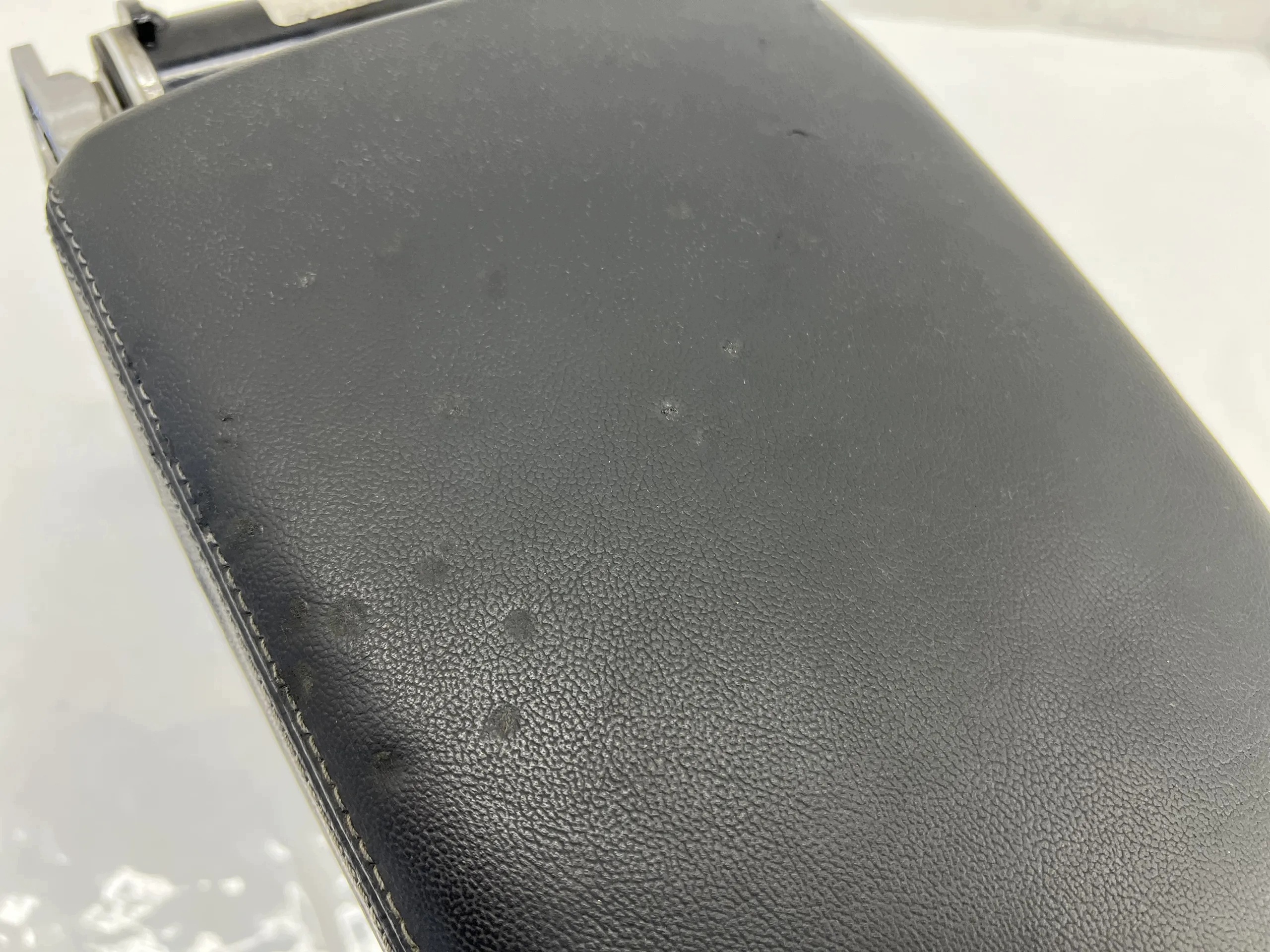 armrest tunnel middle leather black AUDI A4 B9 8W0864283A