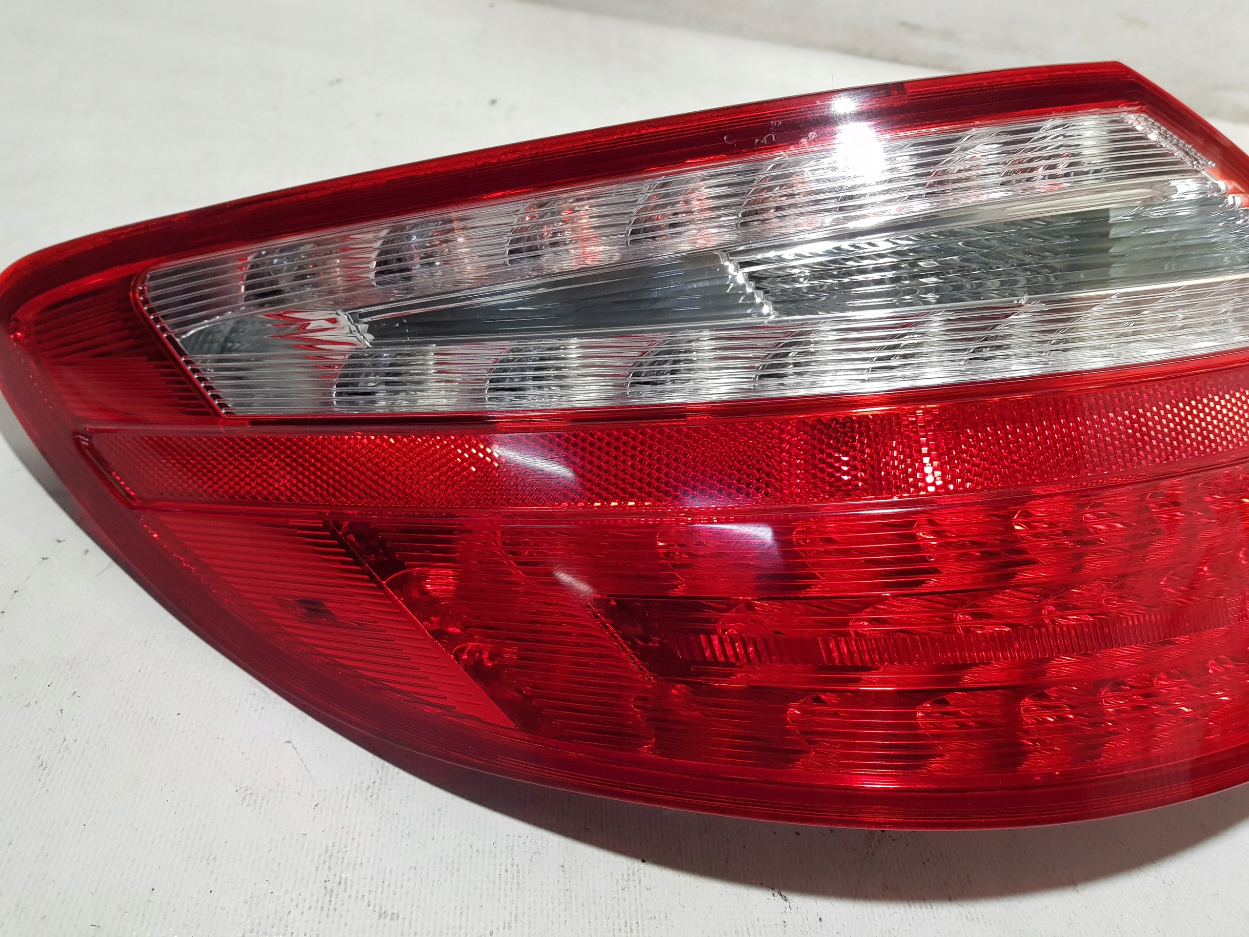 MERCEDES SLK R172 W172 left rear part light left rear