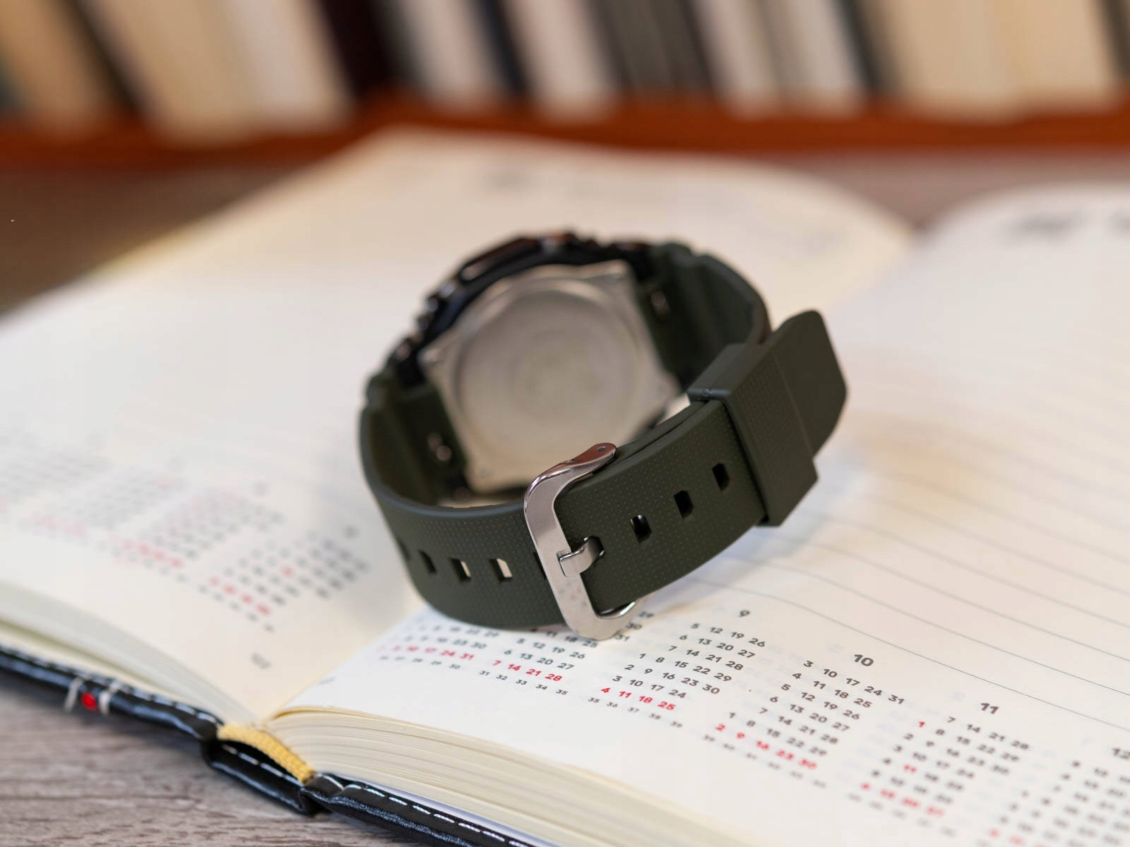 MĘSKI ZEGAREK CASIO GM-2100B-3AER G-SHOCK NA PASKU METALICZNY WYTRZYMAŁY Model CASIO GM-2100B-3AER