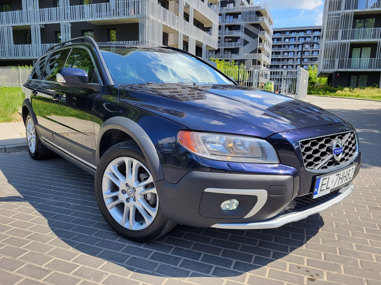 VOLVO XC70 II (136) T5 245 KM