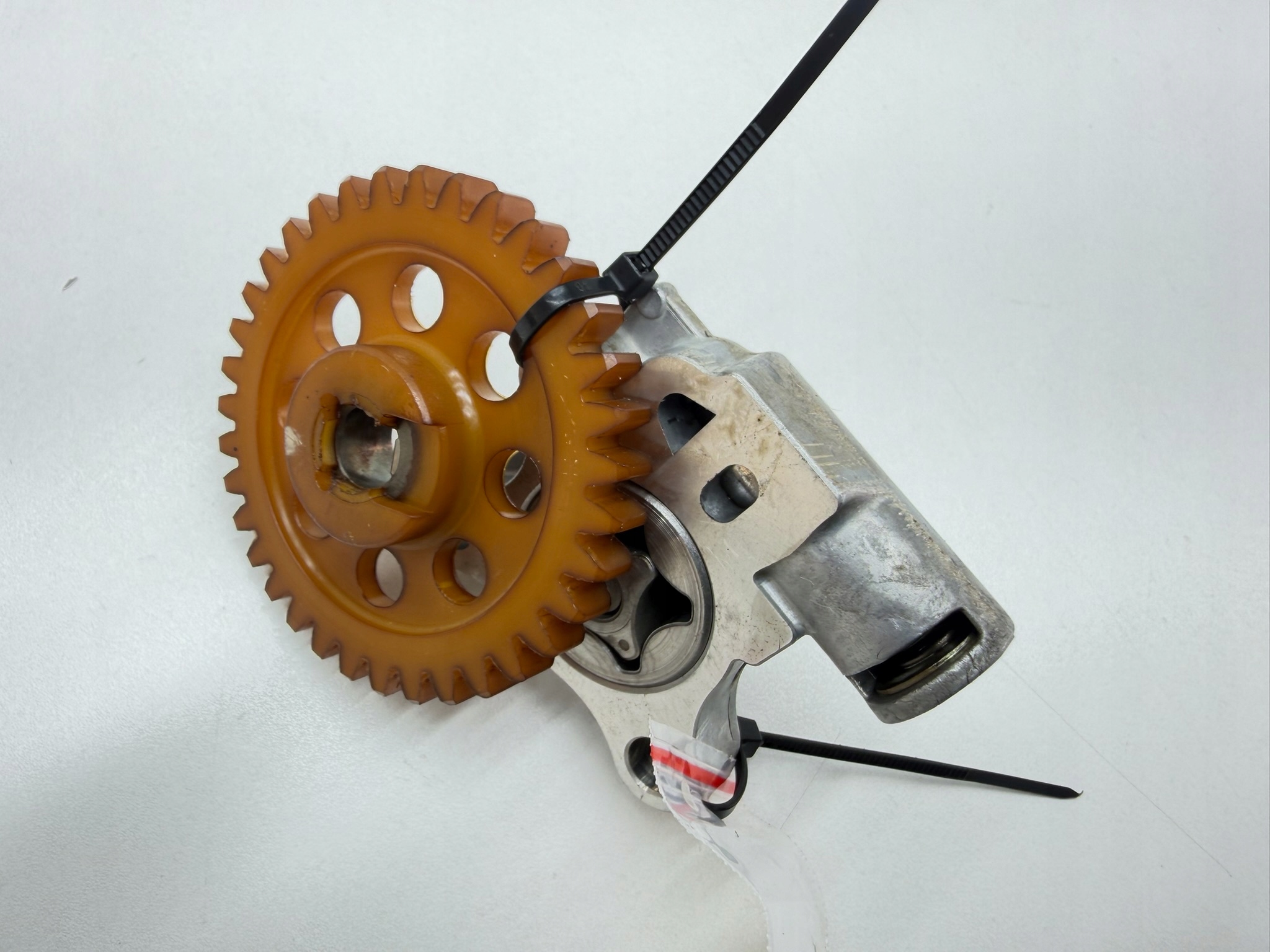 POMPA POMPKA OLEJU KTM DUKE 125 11-16