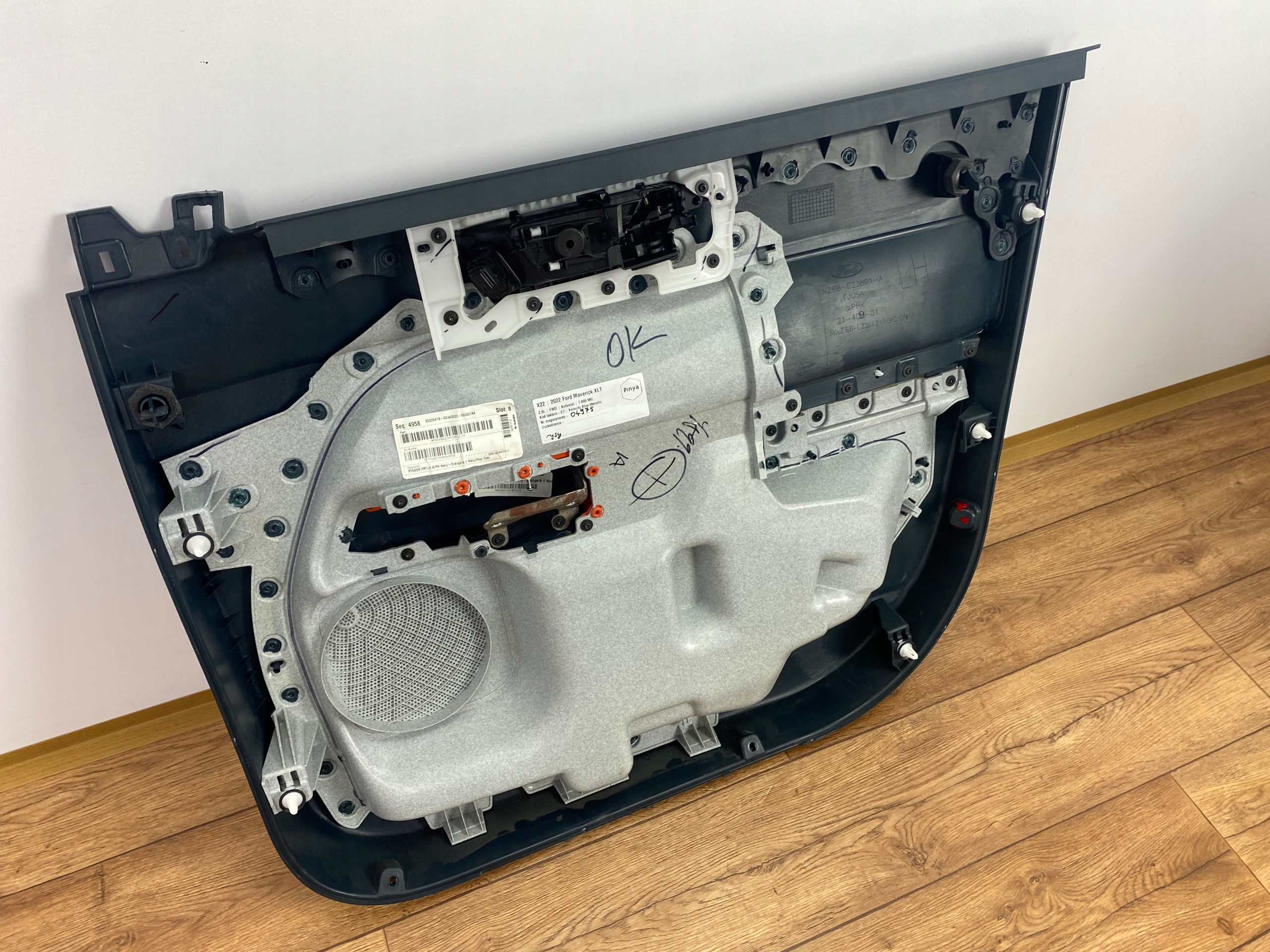 side door left front Ford Maverick 2022+ USA