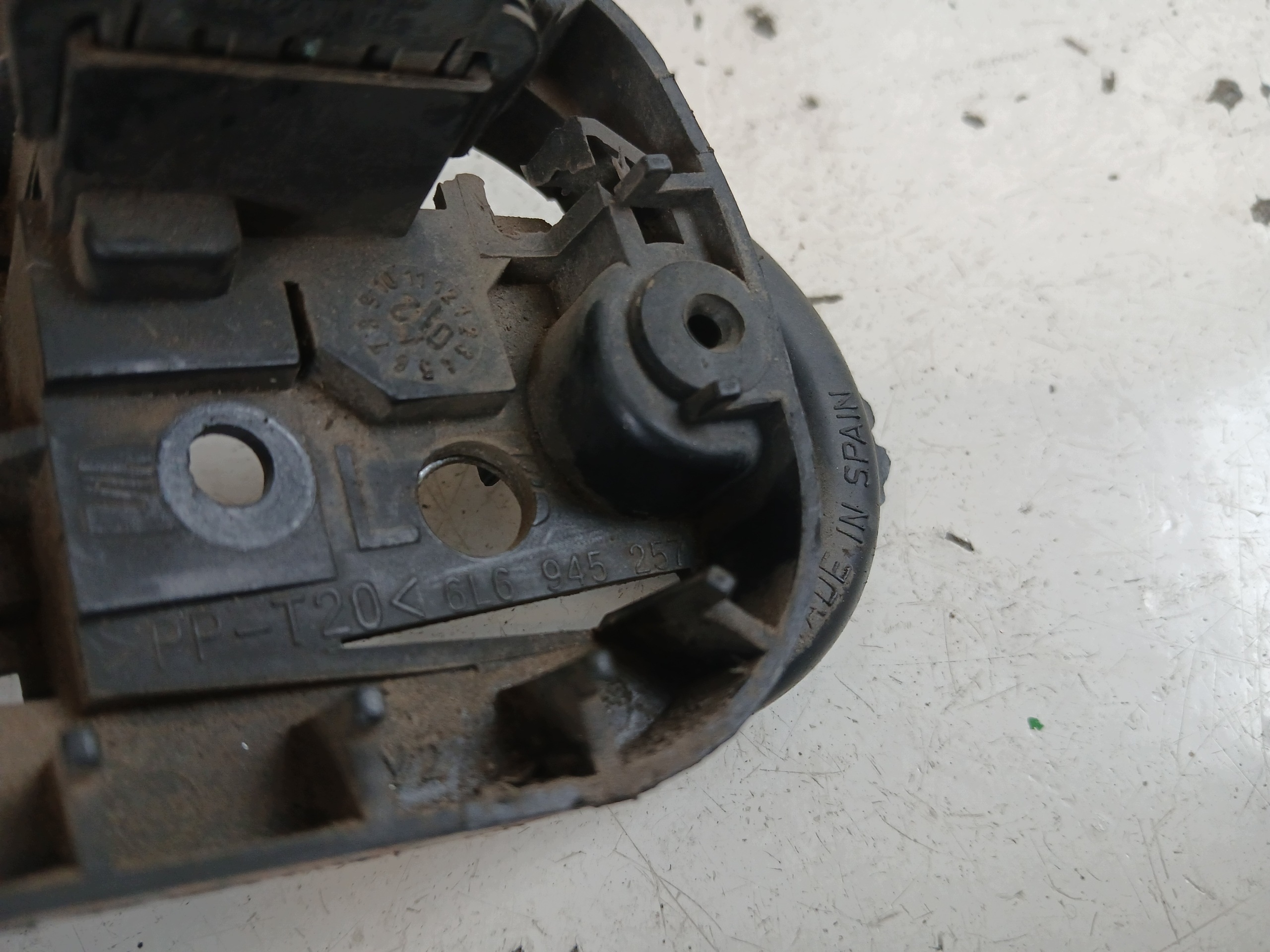 SEAT IBIZA III light housing left rear part 6L6945257