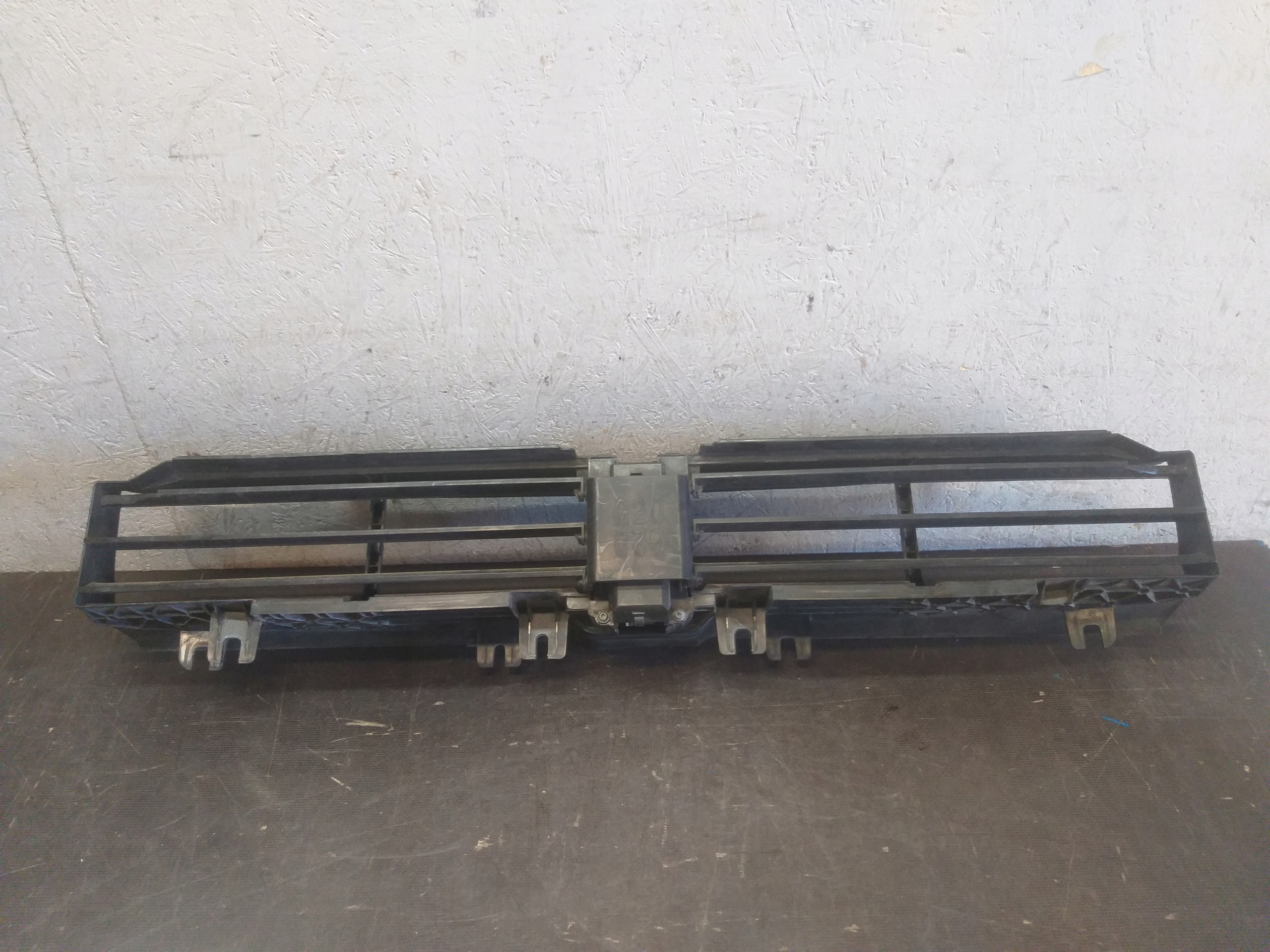 support panel for radiators blinds air line BMW 3 III G20 G21 9465186-04