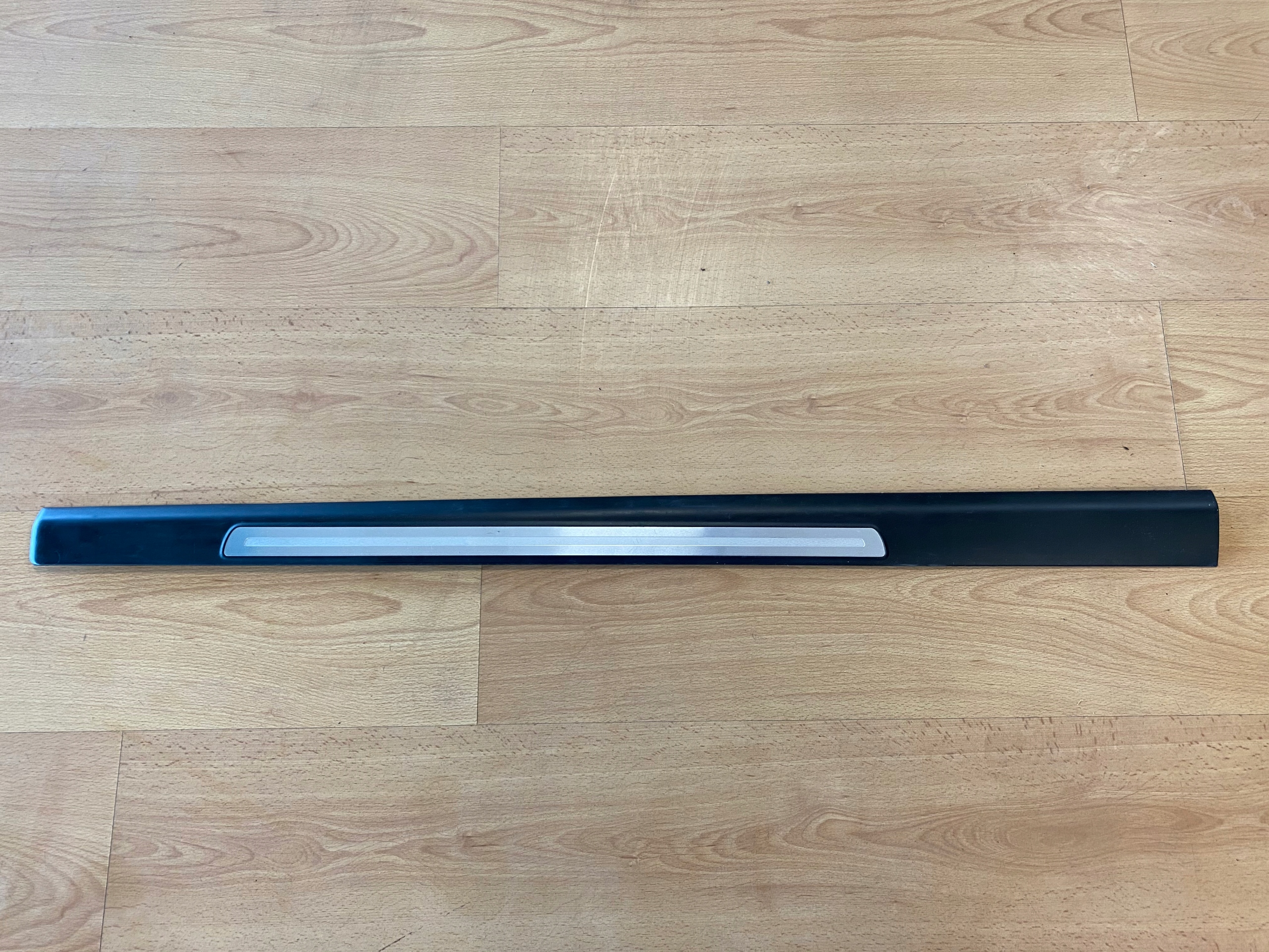 AUDI A6 C6 LISTWA PROGOWA PRAWY PRZÓD 4F0853374C