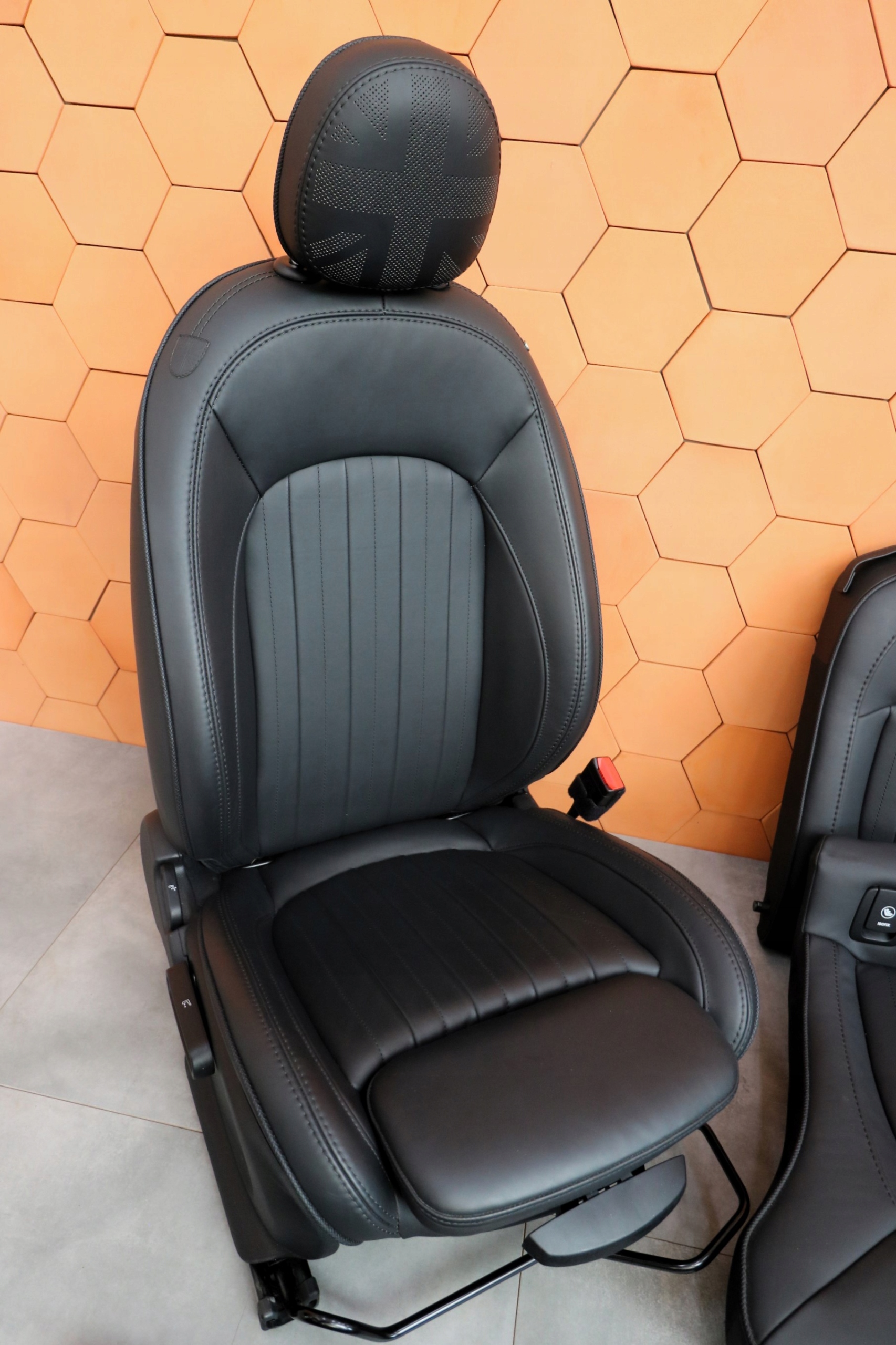MINI F57 inner seats heated ISOFIX leather CARBON BLACK HARMAN