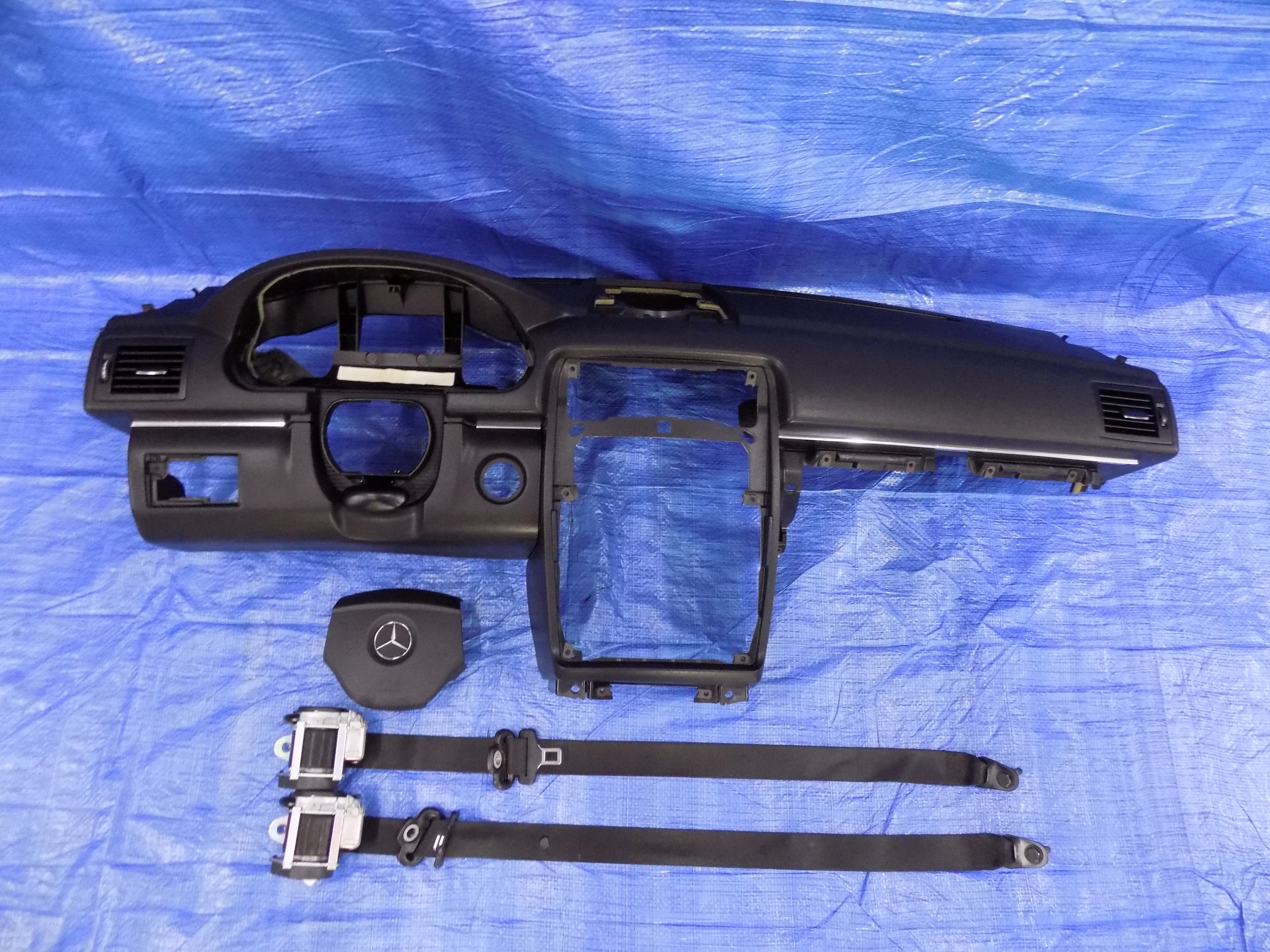 Консоль доска подушки ремни MERCEDES B-класс W245