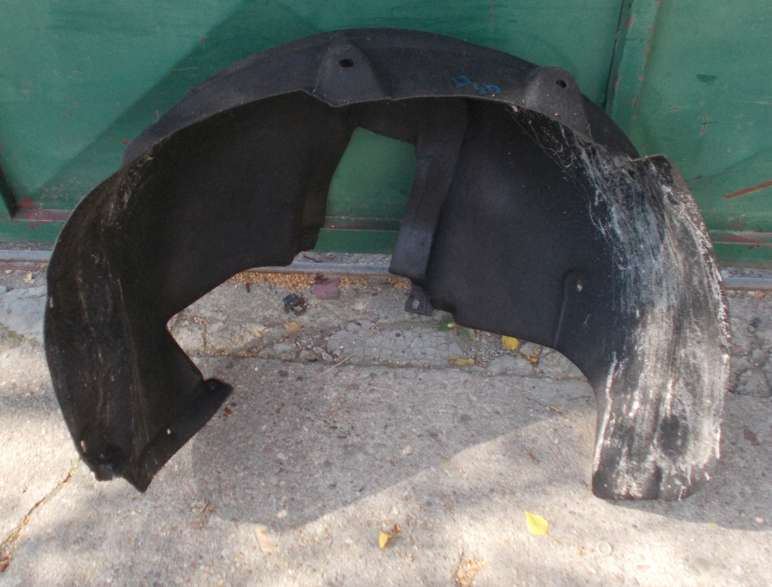 AUDI Q5 mudguard left rear part