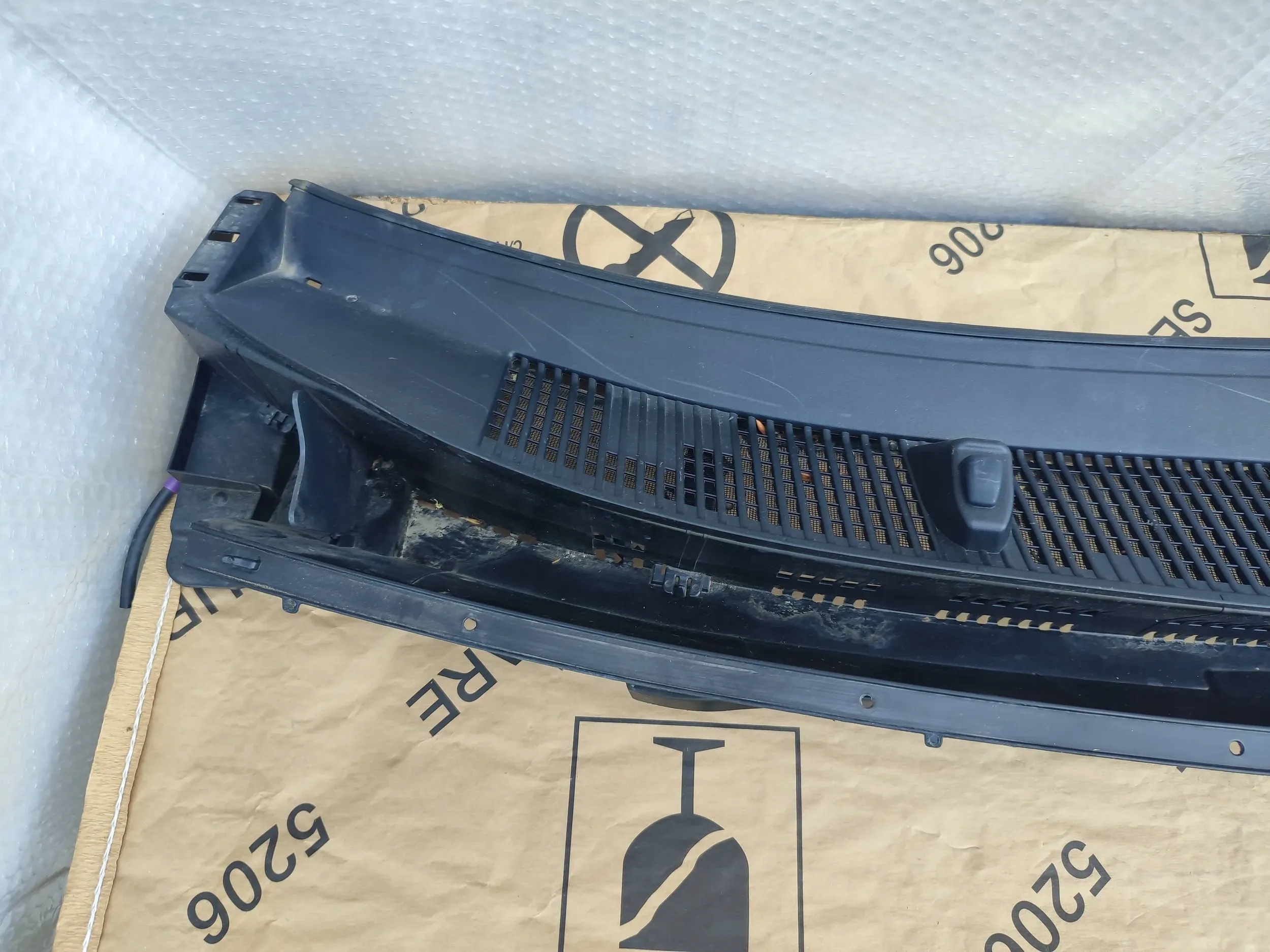 PODSZYBIE GÓRNE Toyota Yaris Cross 2021 55708-0D520 Numer katalogowy części 55781-0D500 55708-0D520 55708-0D530