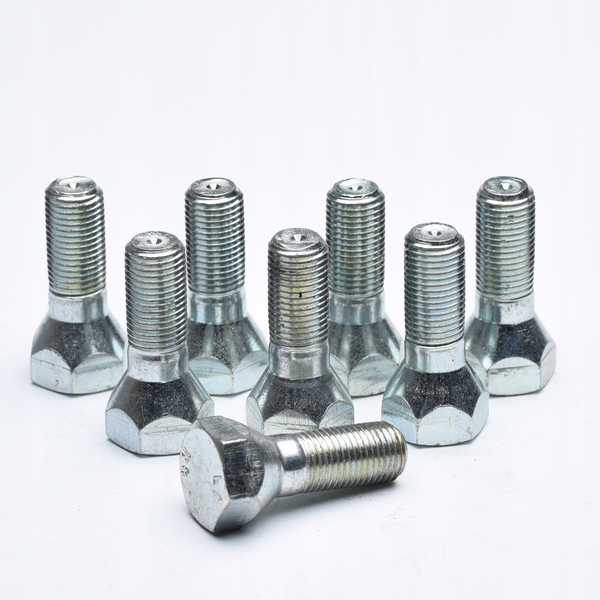 Болты колеса Колеса Fiat Cinquecento Seicento 16 шт.