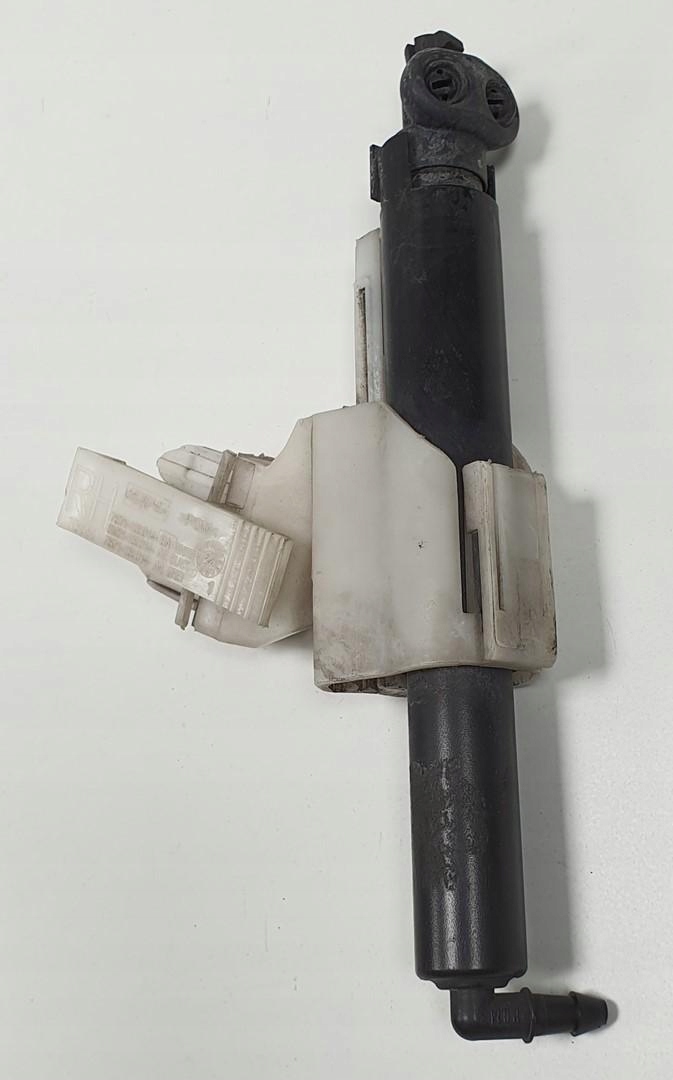 DYSZA SPRYSKIWACZA LAMPY PRAWA FORD MONDEO MK4