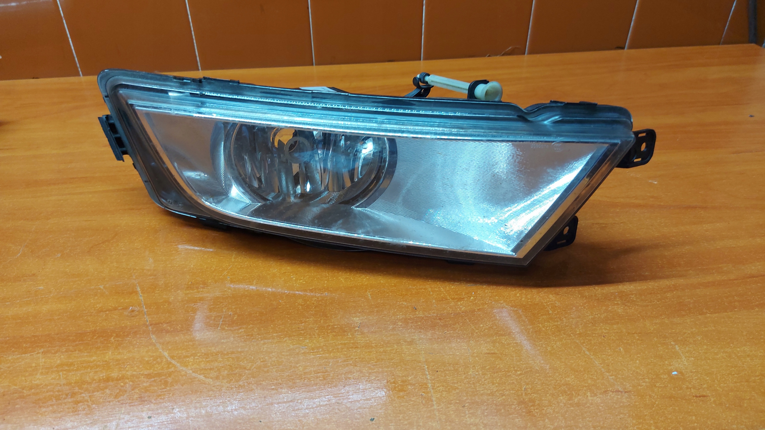 fog light right front SKODA OCTAVIA III 12