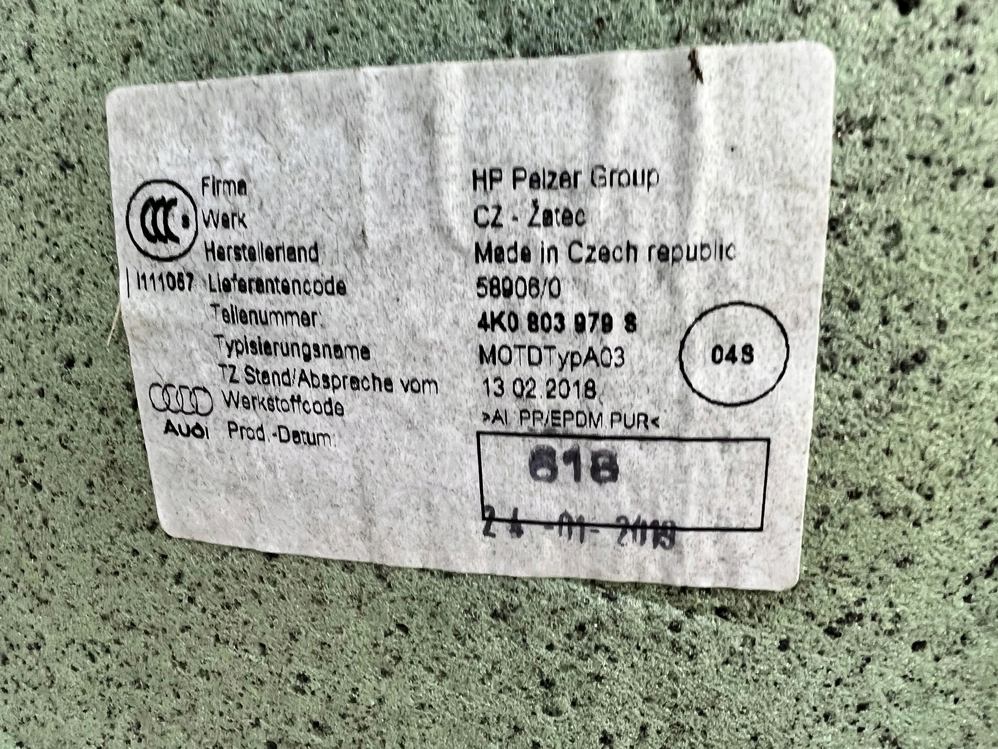 Blende Abdeckung TERMICZNA TUNELU AUDI A6 C8 4K0803979S
