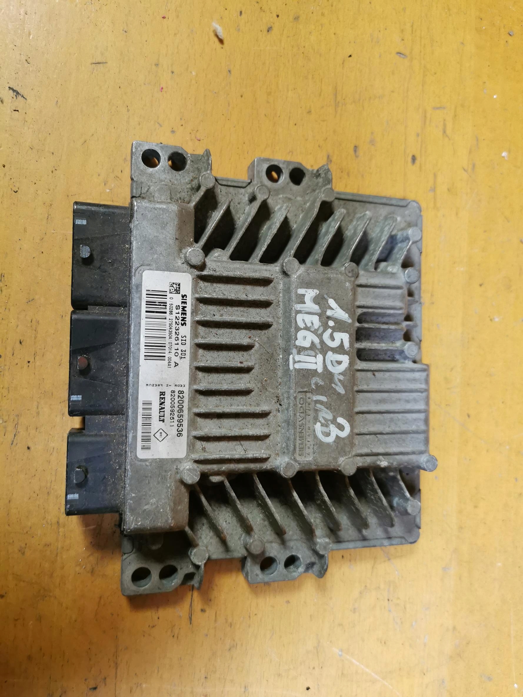 control unit computer of the engine RENAULT MEGANE II 1.5 DCI 106KM 8200659536