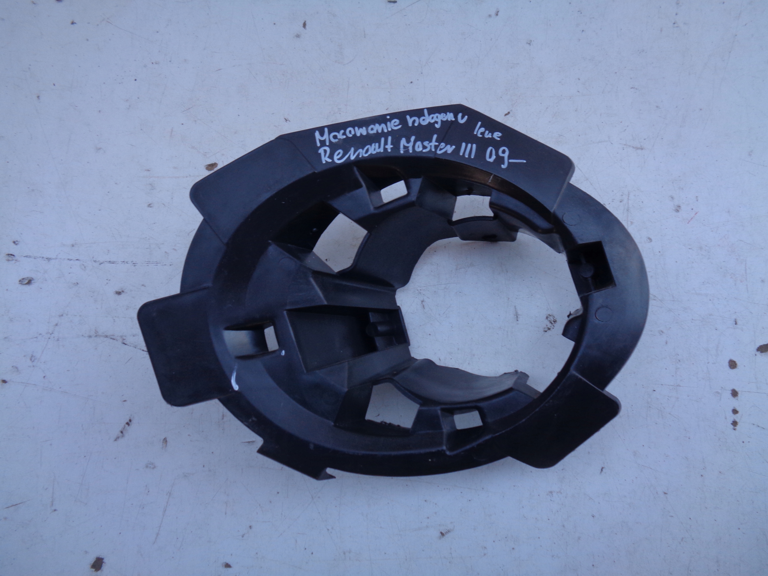 Support plaque Feux antibrouillard Gauche RENAULT MASTER III 09