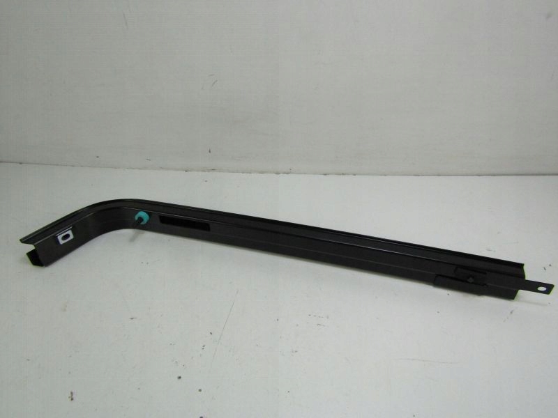 KANGOO II SZYNA PROWADNICA DRZWI PRZESUWNYCH SROD Part number 777617952R