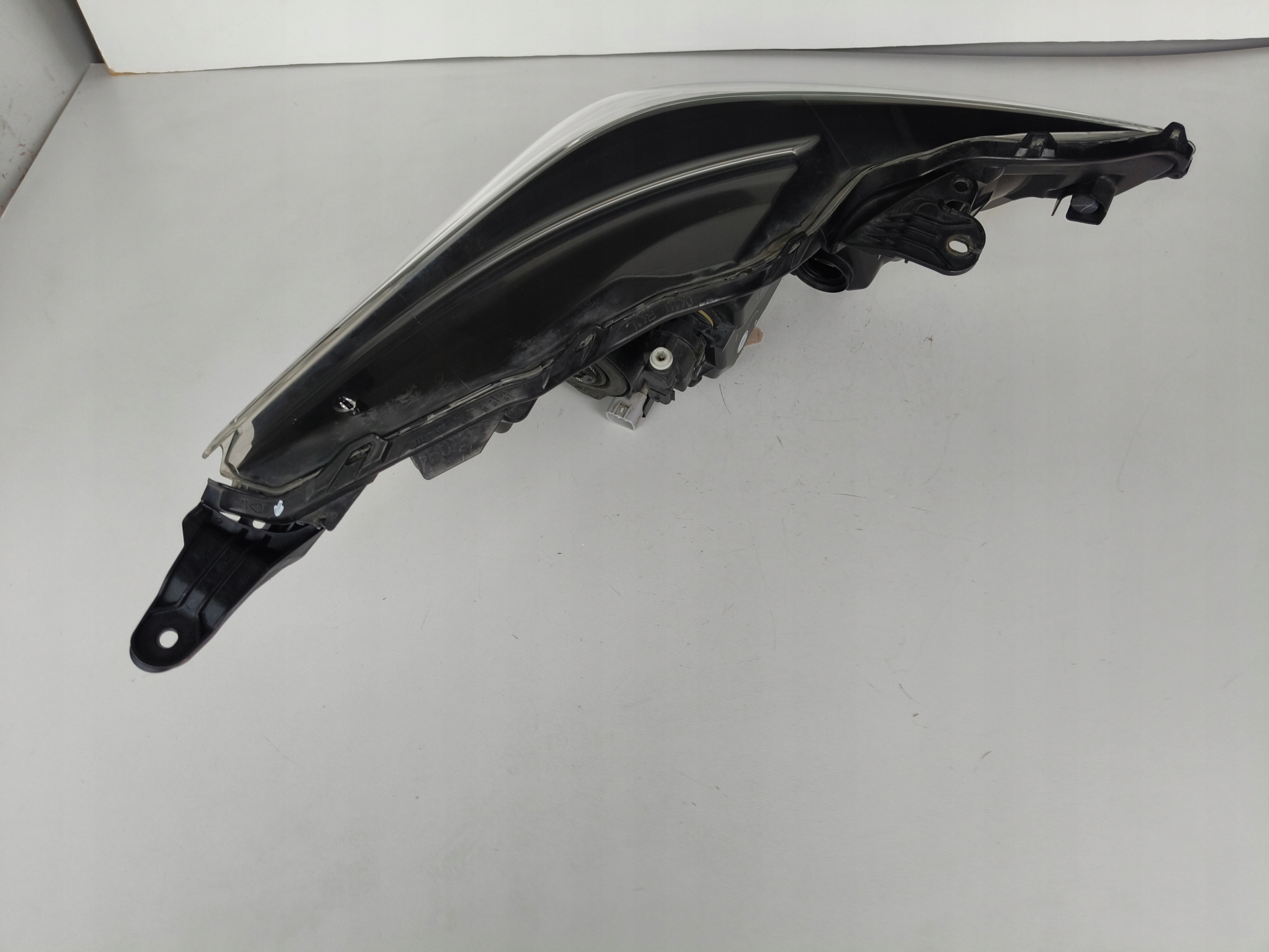 light left REFLEKTOR TOYOTA AYGO 18- LIFT LED