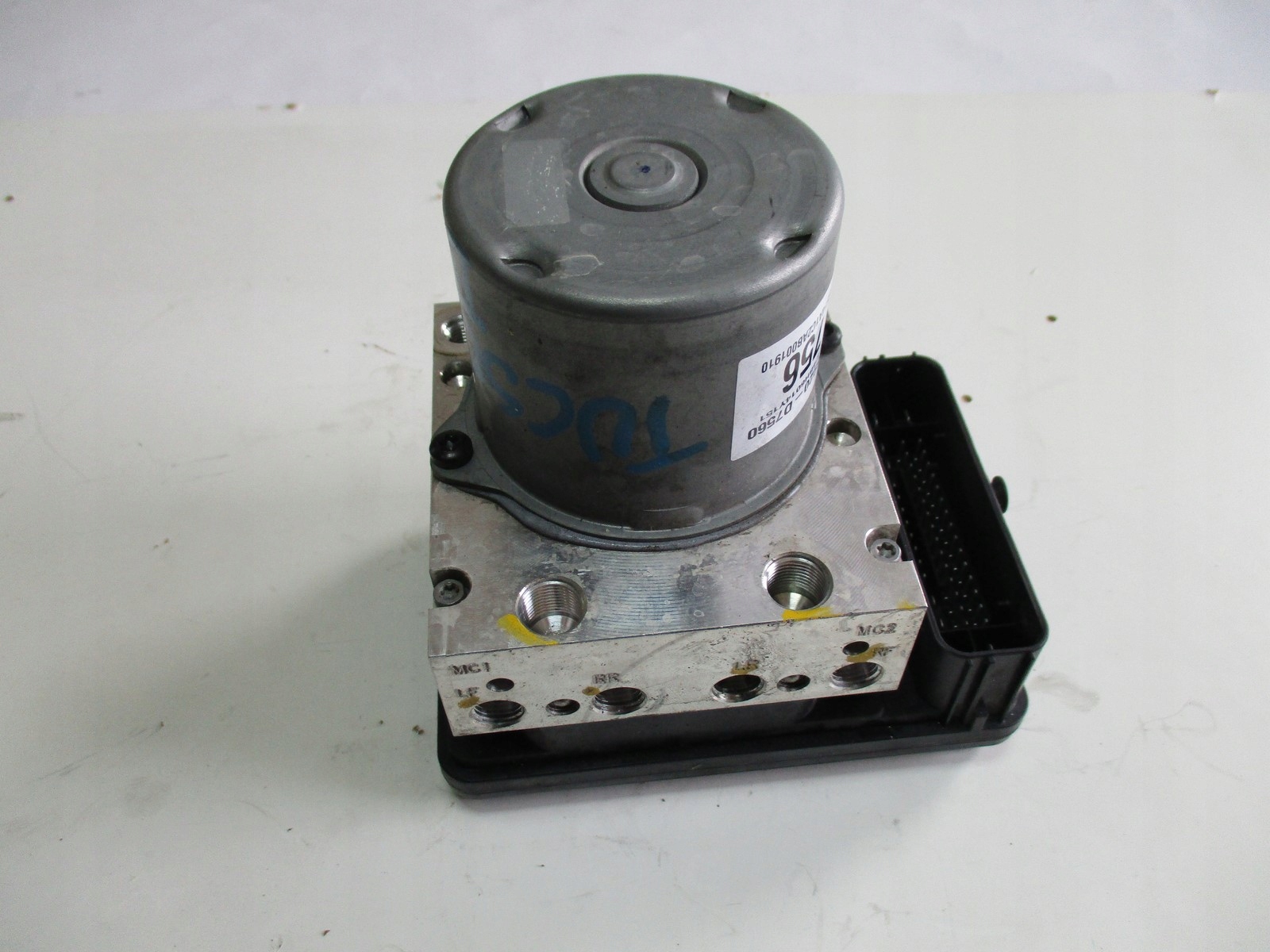 Насос abs Hyundai Tucson 58920-D7560