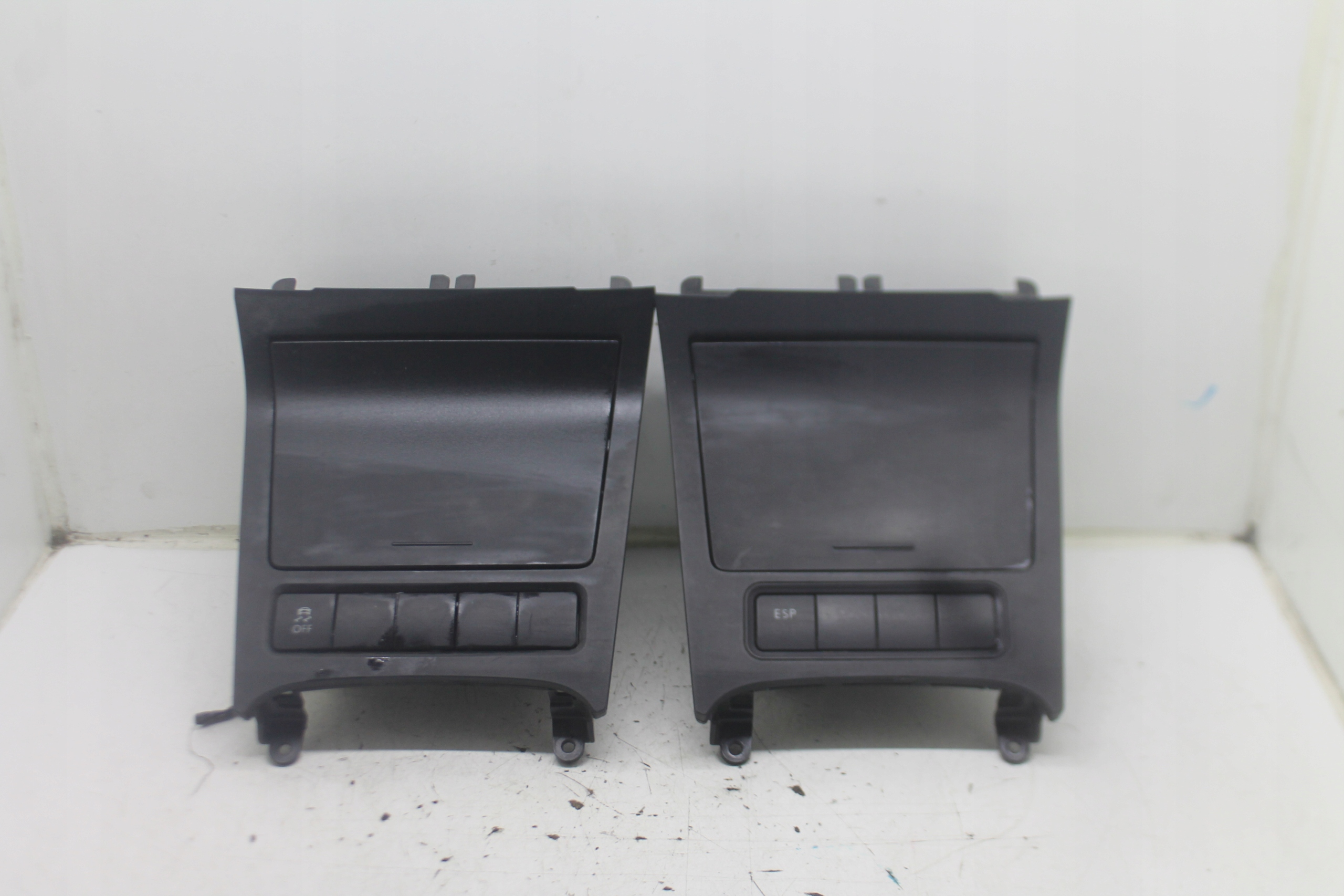 passenger compartment ashtray 5K0857961 VW