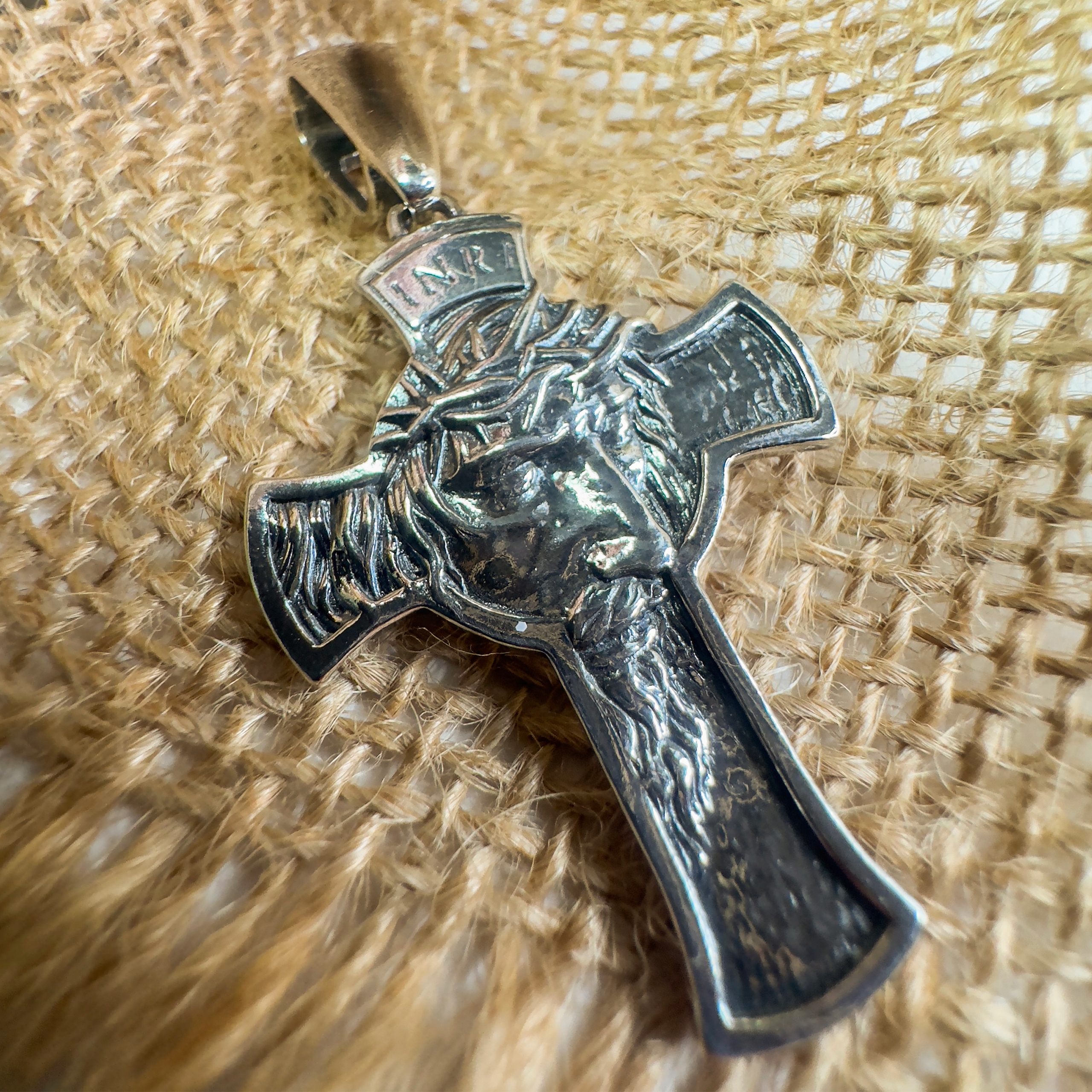 Krzyżyk srebrny krzyż męski duży solidny twarz Jezusa 925 Materiał srebro