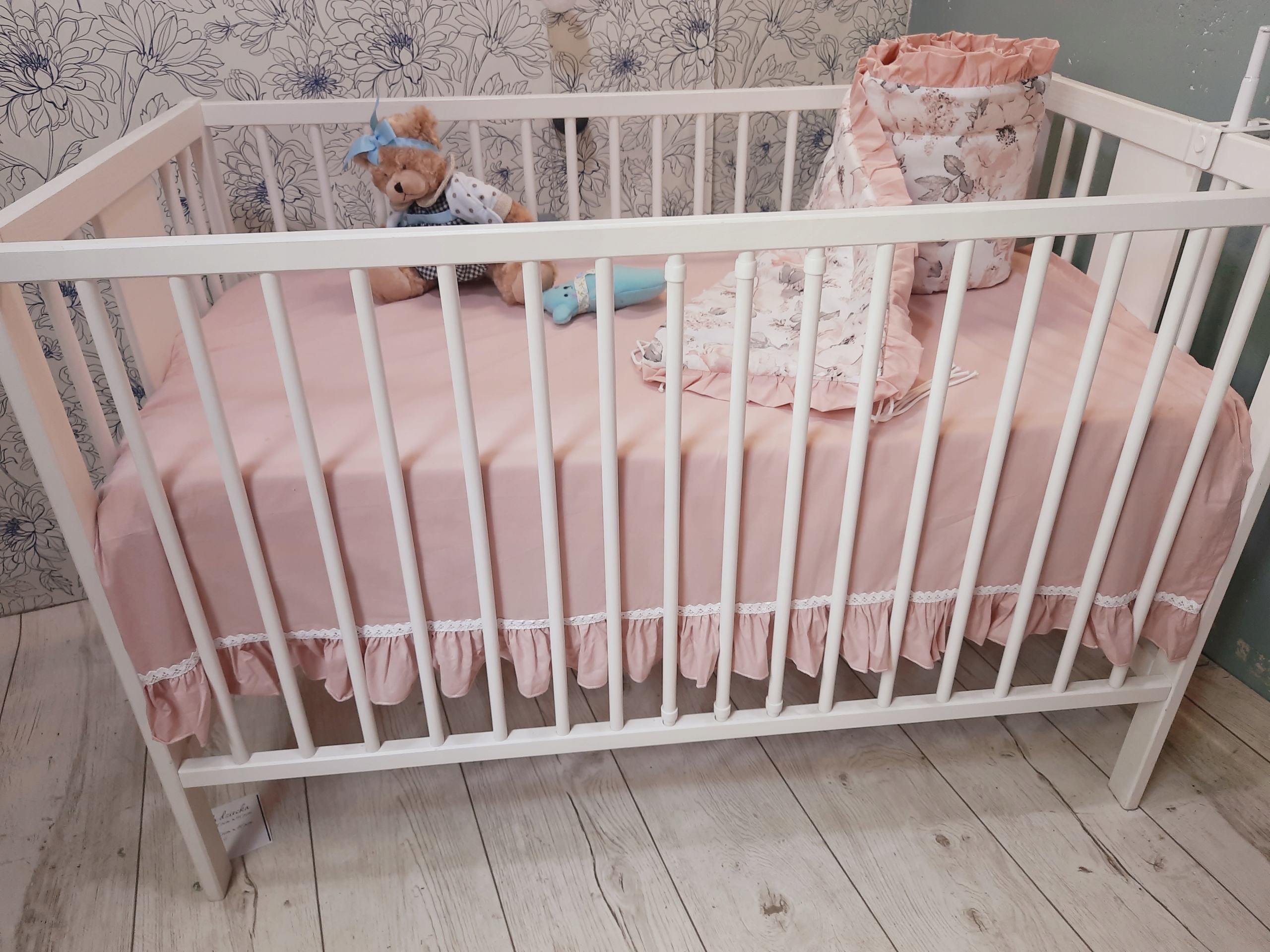 PRZEŚCIERADŁO falbanka maskująca Pracownia Olo łóżeczko 120x60 b róż Kod producenta prześcieradło