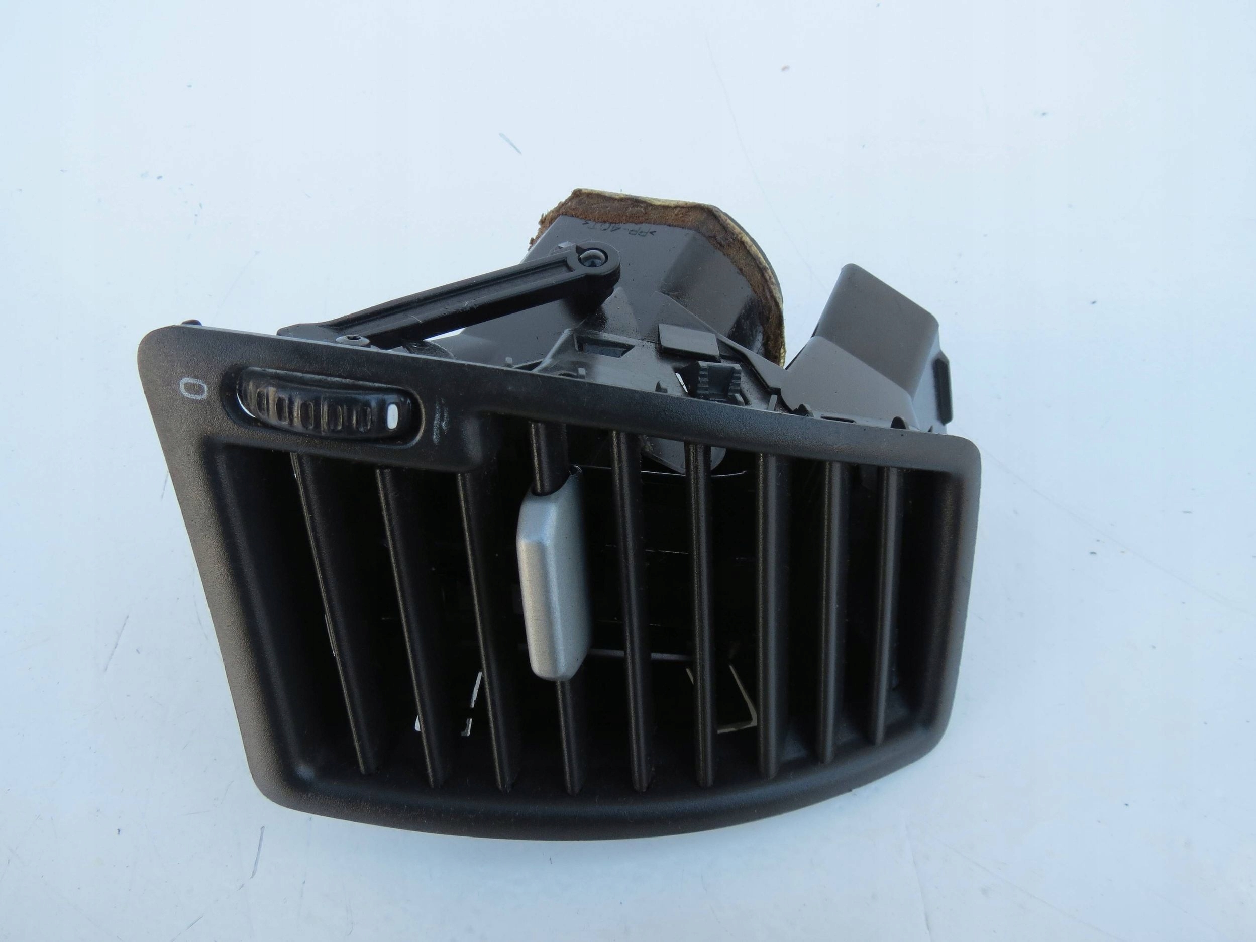 grid air conditioning devices right front VOLVO XC90 3409399