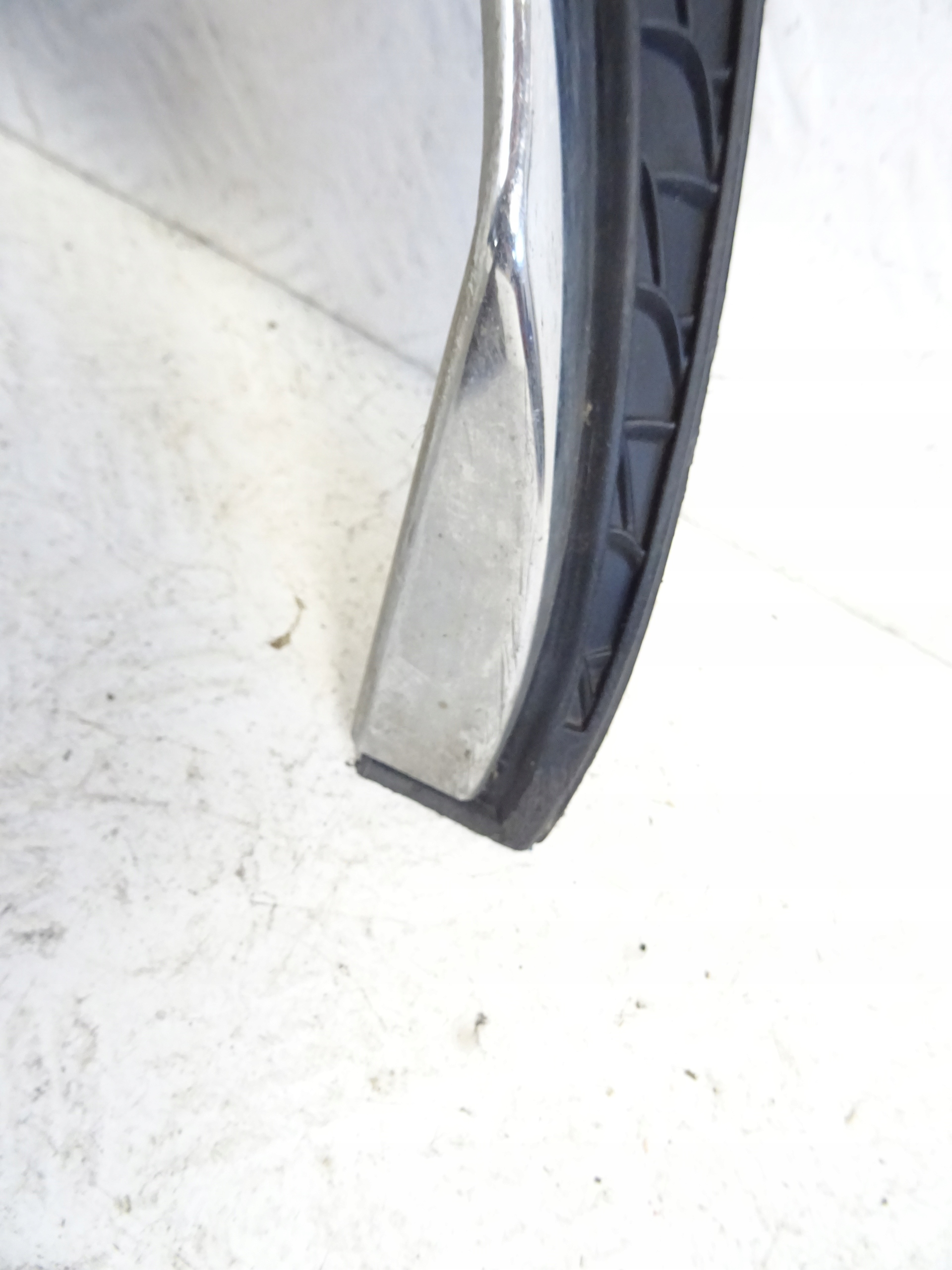 MERCEDES E-KLASA 207 AMG spoiler diffusore Paraurti posteriore posteriore