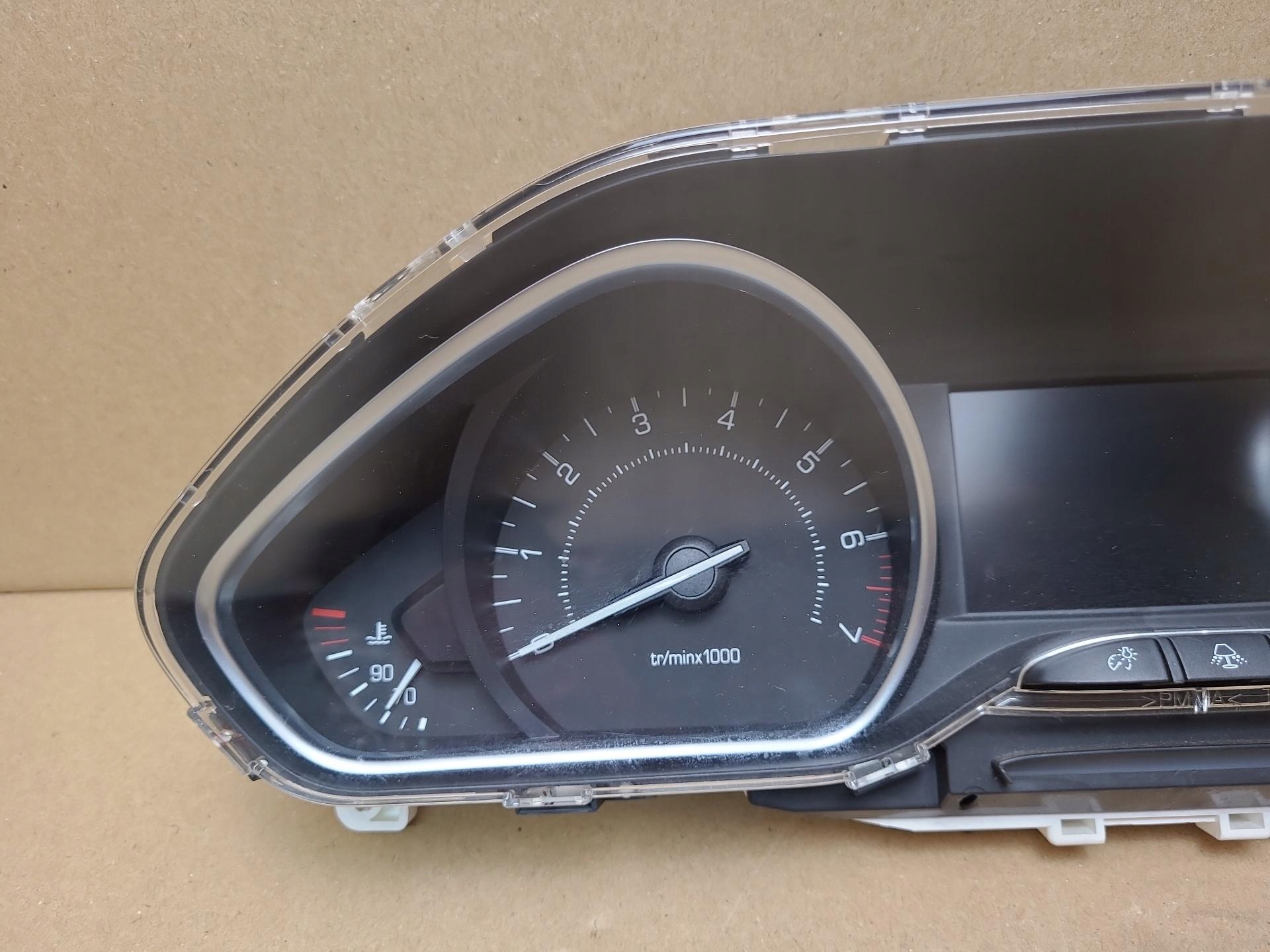 dials Peugeot 208 2013 9675182680