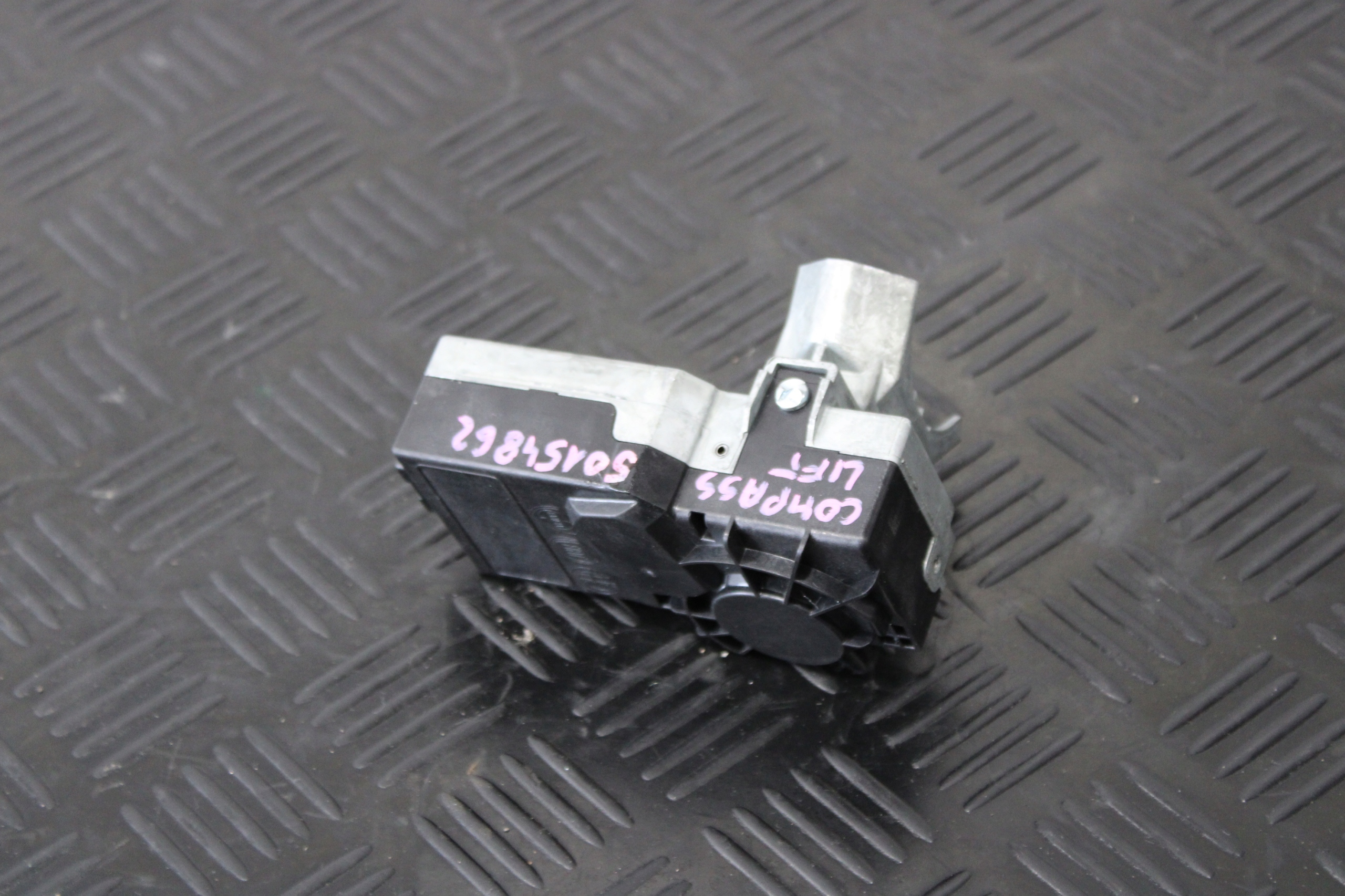 BLOKADA KIEROWNICY JEEP COMPASS II 2 LIFT 50154862