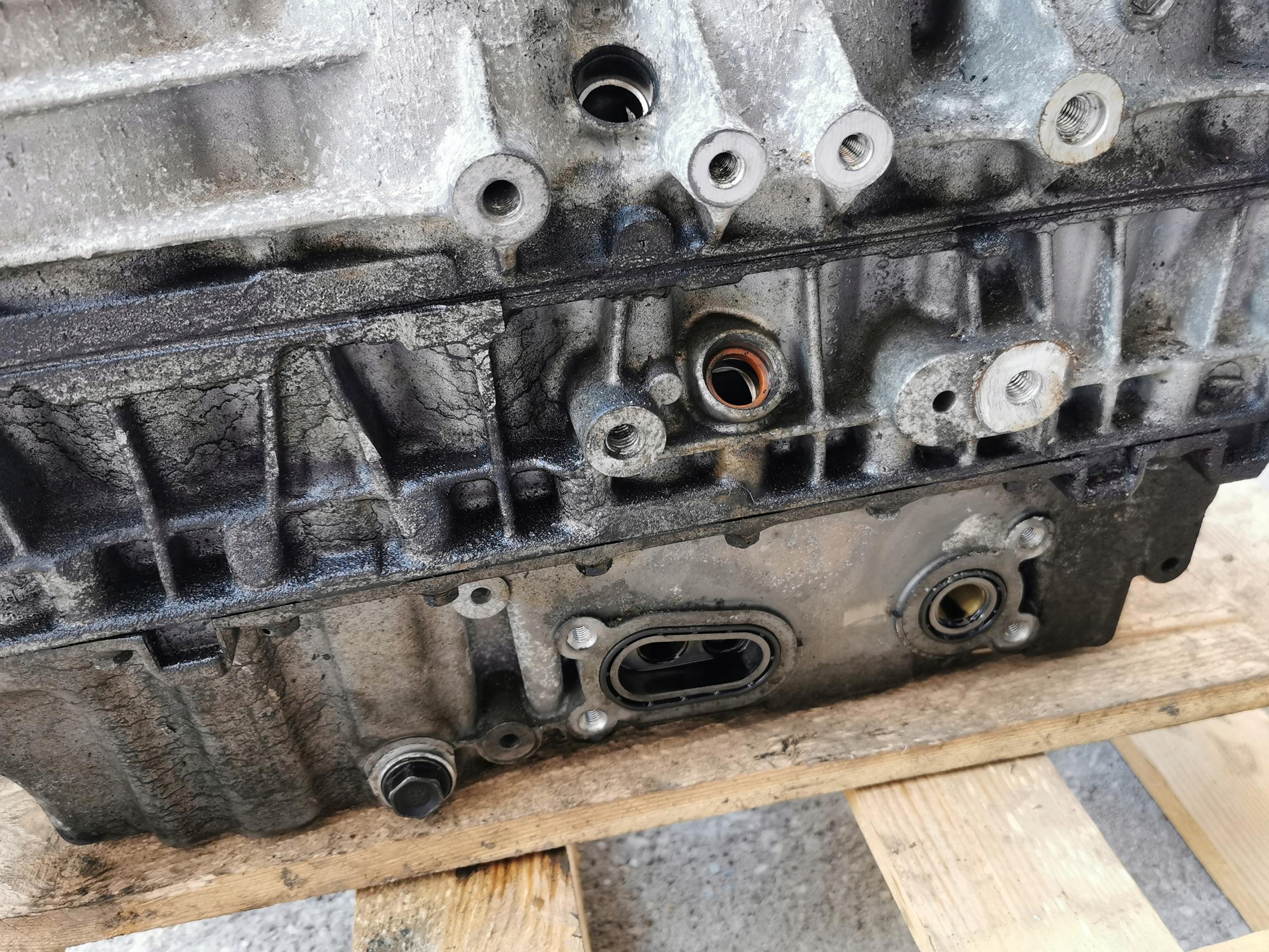 BLOK SILNIKA VOLVO V60 II 2.4D 204KM D5244T10 Producent części Volvo OE