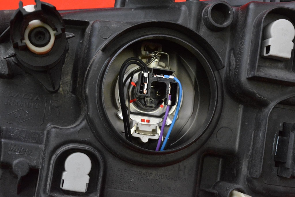 REFLEKTOR right light front EU 260107615R DACIA SANDERO 2 II 13-16