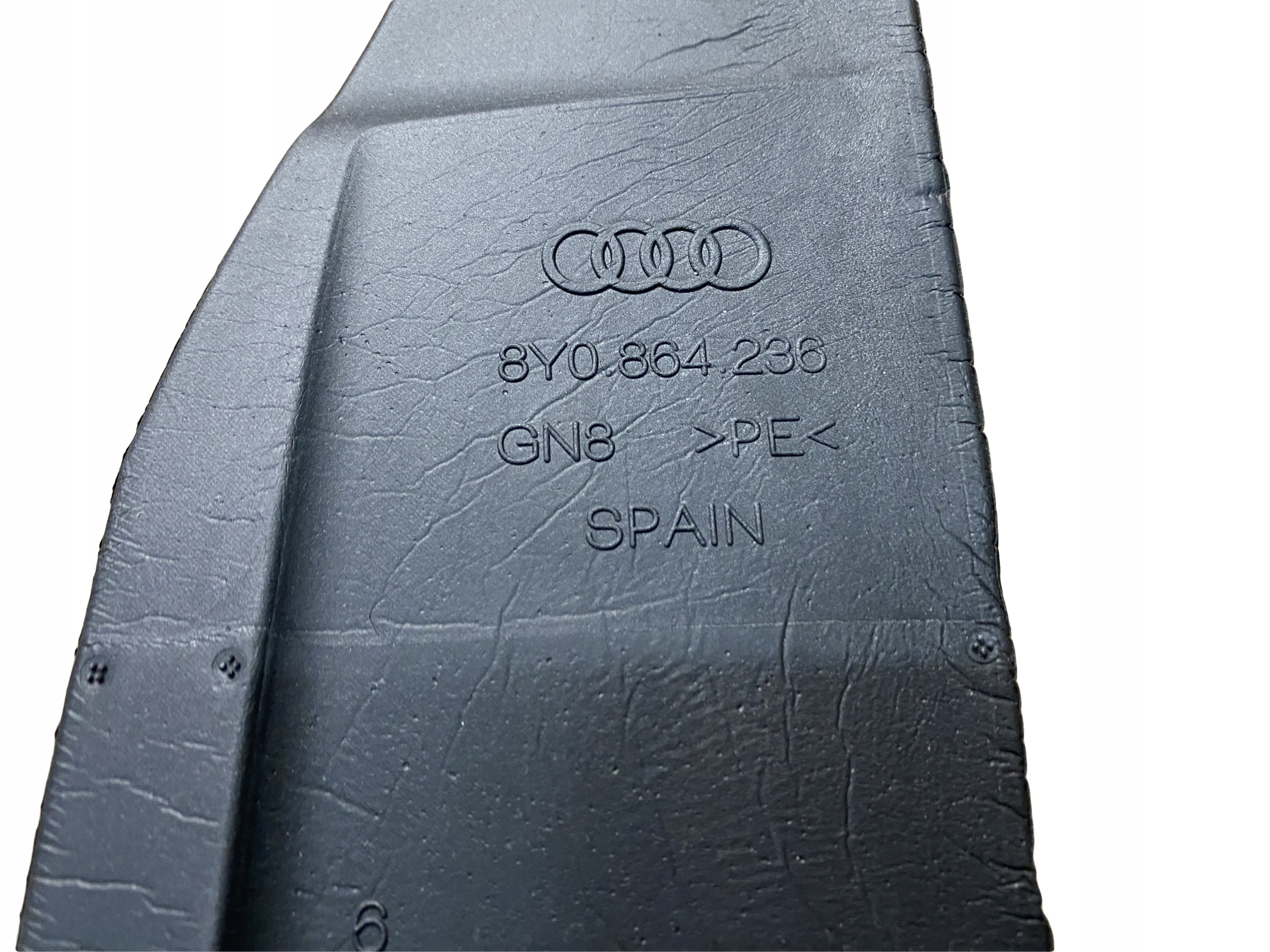 AUDI A3 8Y fedél hangszigetelő sárvédöt PRAW 8Y0864236