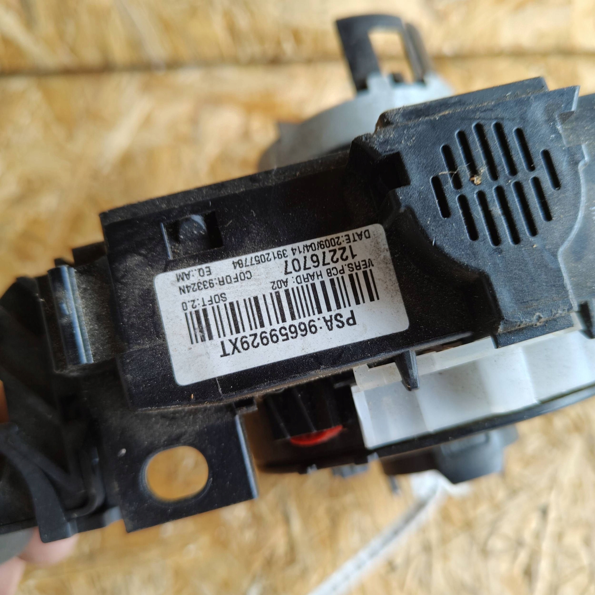 Autre / autres / plus Commandes Peugeot RCZ 96659929xt