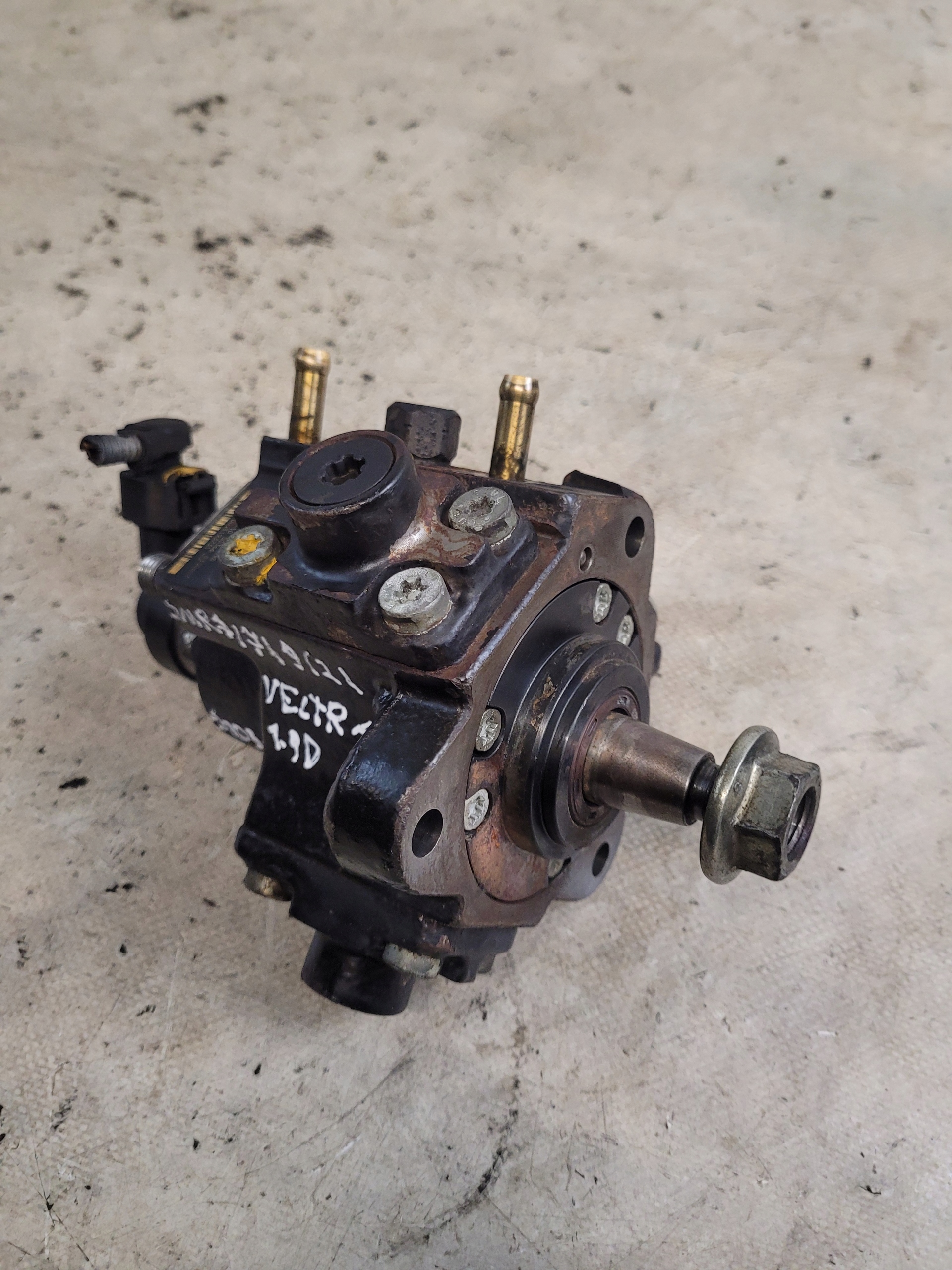 injection pump OE 0445010097 OPEL VECTRA C 1.9 CDTI