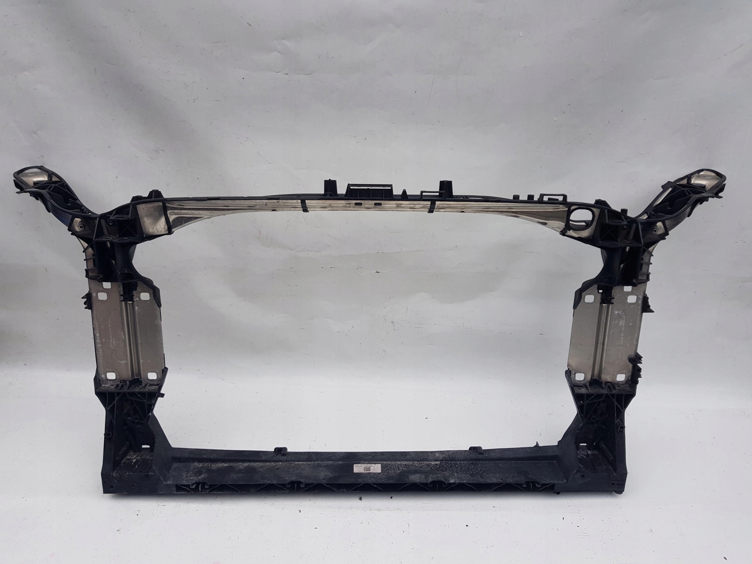 AUDI A6 C8 A7 PAS PRZEDNI WZMOCNIENIE 4K0805594