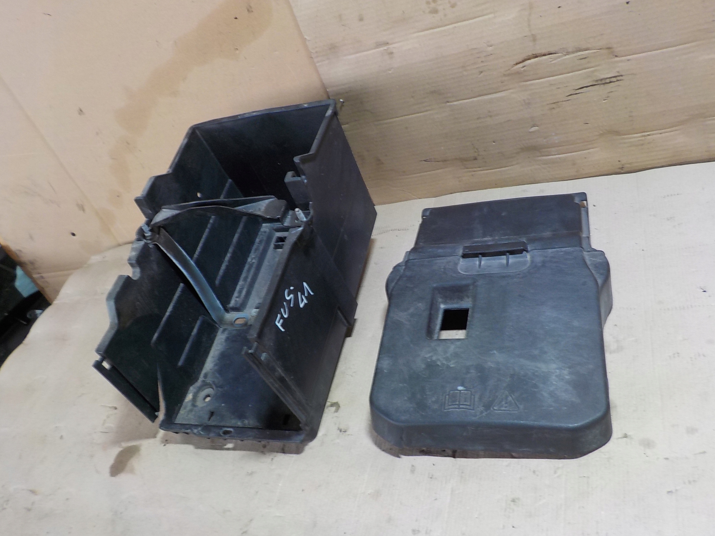 ФОКУС MK3 1.5 TDCI КОРПУС БАТАРЕЇ AM5110723D