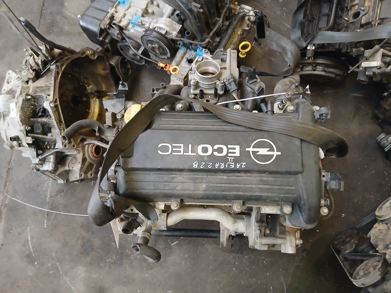 engine OPEL ZAFIRA B 2.2BENZ