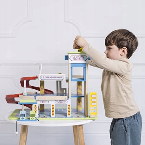 Wooden play garage sale