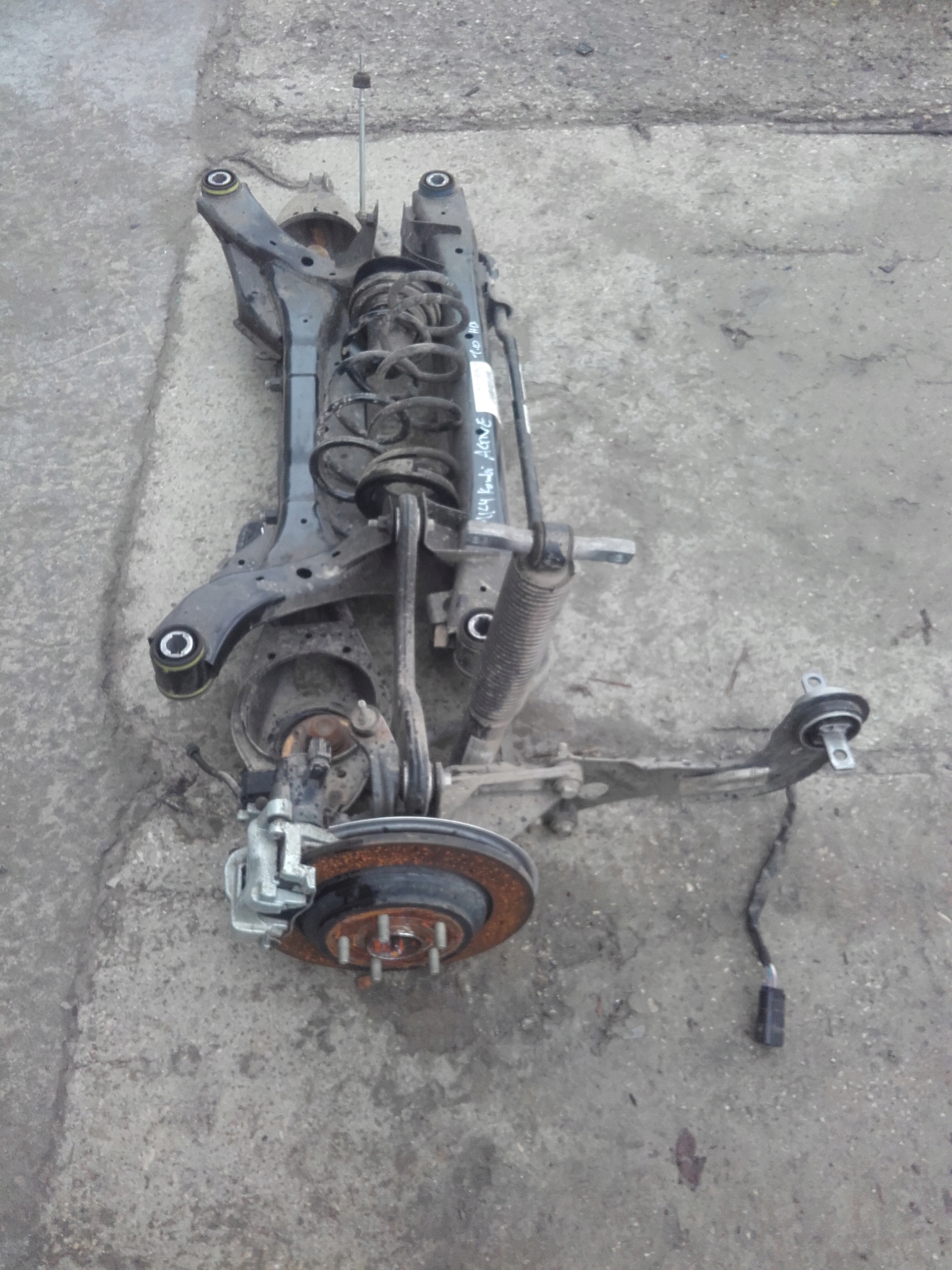 FORD FOCUS MK4 ZAWIESZENIE TYŁ KOMBI ACTIVE Producent części Ford OE