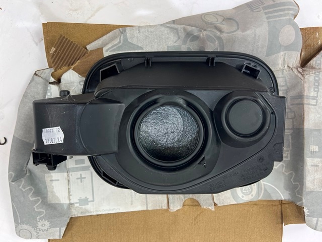 MERCEDES A-KLASA W177 KLAPKA WLEWU PALIWA NOWA A1776308102 Numer katalogowy części A1776302702