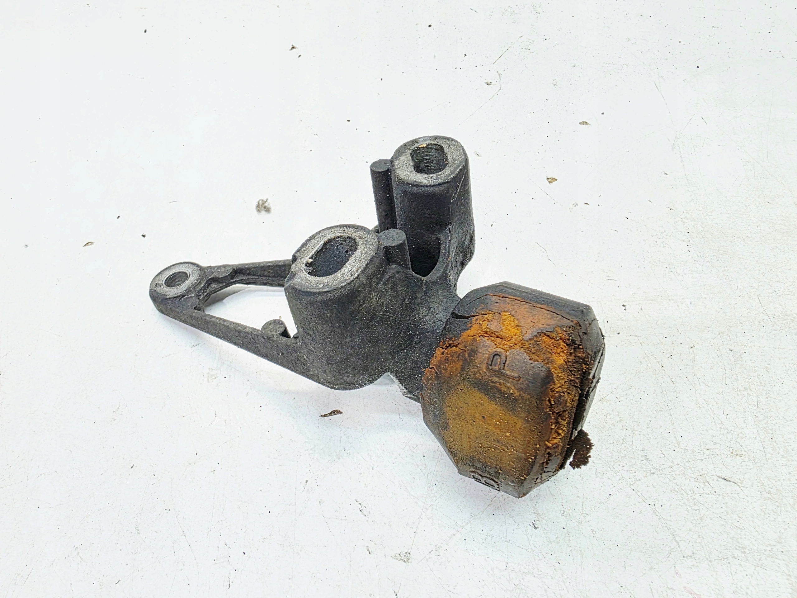 airbag engine mount front AUDI A4 B8 A5 8T 2.0 TDI 8K0199343C