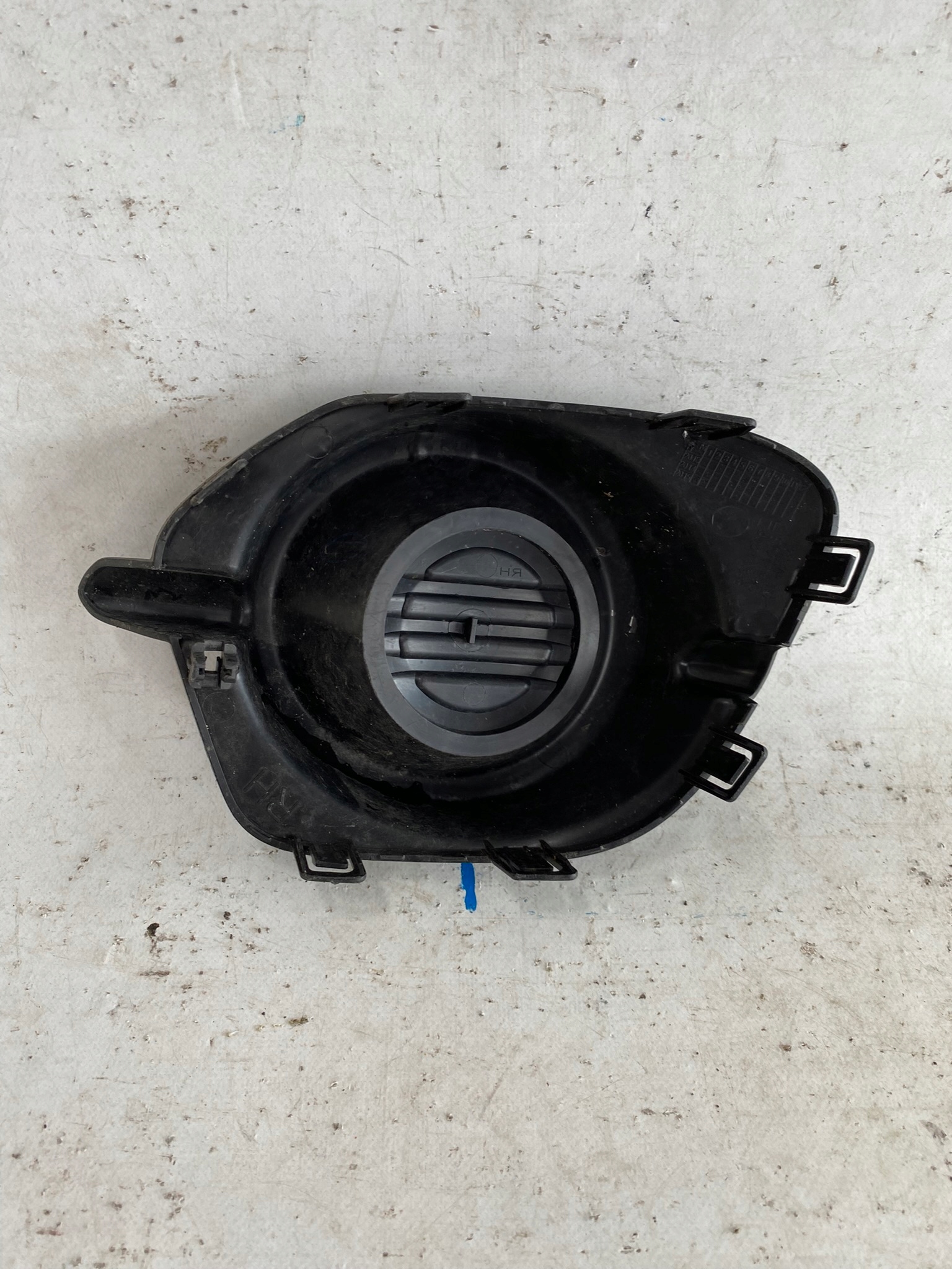 MITSUBISHI L200 13- cap grille fog lights right front 8321A596