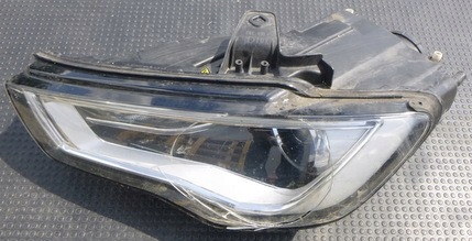 Audi A3 Reflektor Lewy 8v0941005a