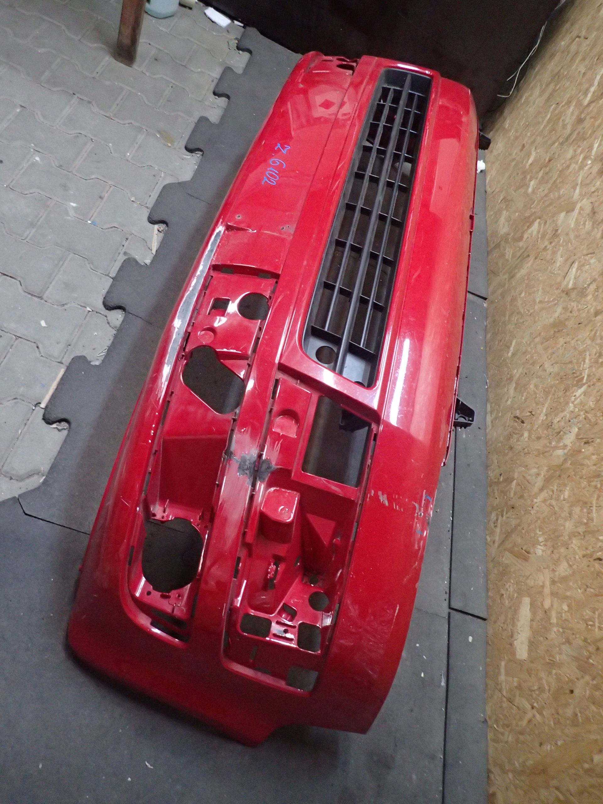nárazník předek VW T5 LIFT