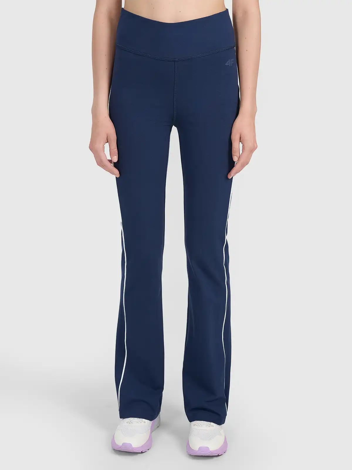 Dámské Legíny 4F Sportovní S Rozšířenými Nohavicemi, Zvony, Velikost F296