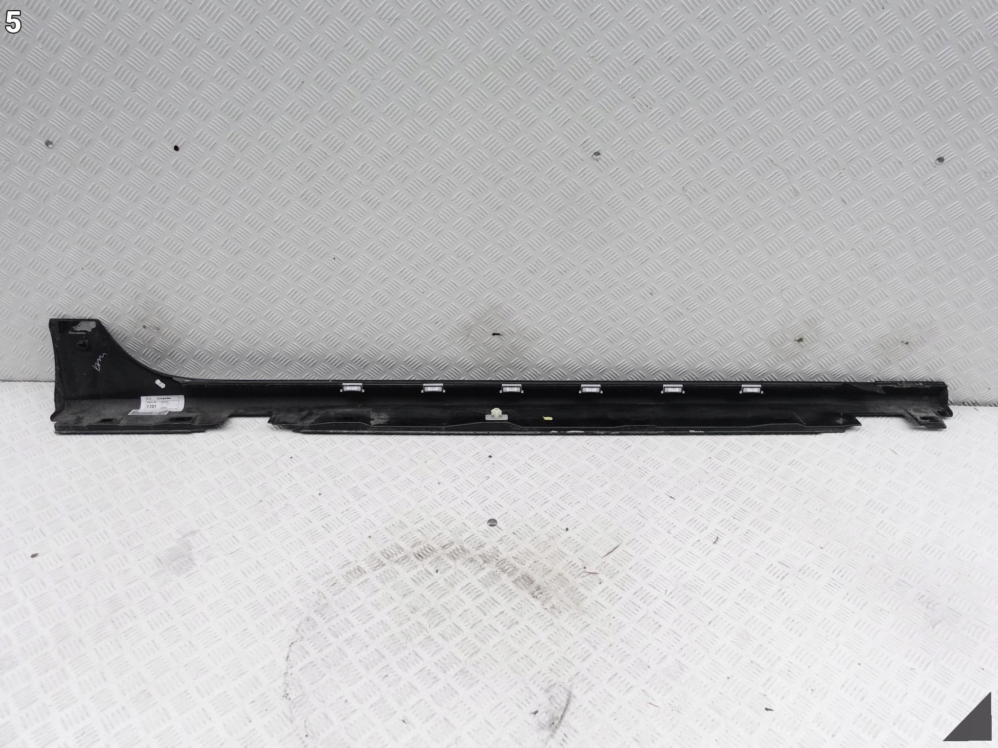 AUDI A7 4G8 C7 LIFT 14-18 threshold moulding cap left colour A2A2