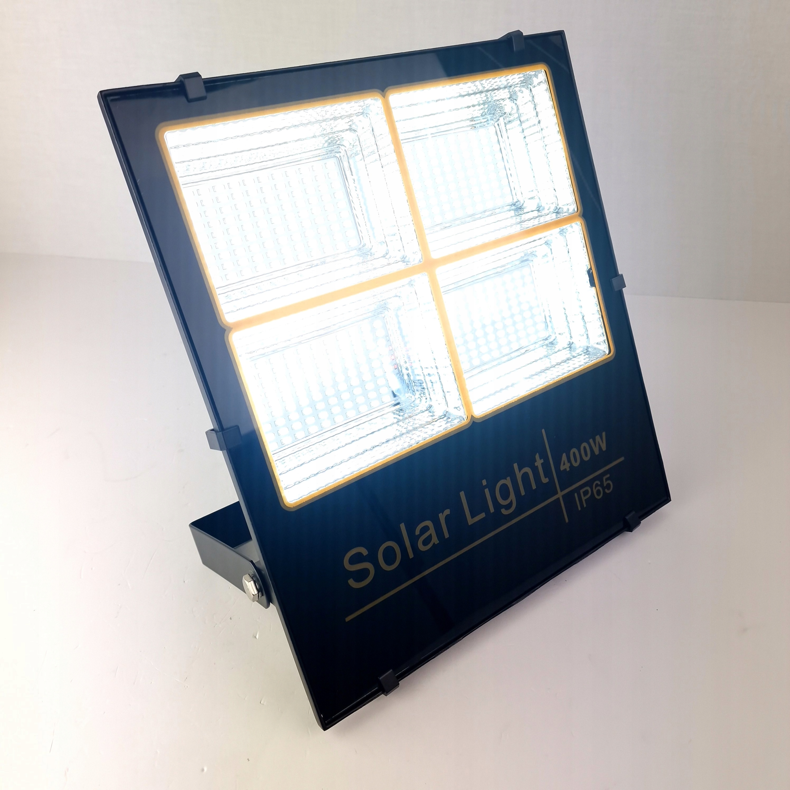 LAMPA SOLARNA 400W MOCNA SOLAR Z CZUJNIKIEM ZMIERZCHU COB PILOT IP65 LED Zasilanie solarne