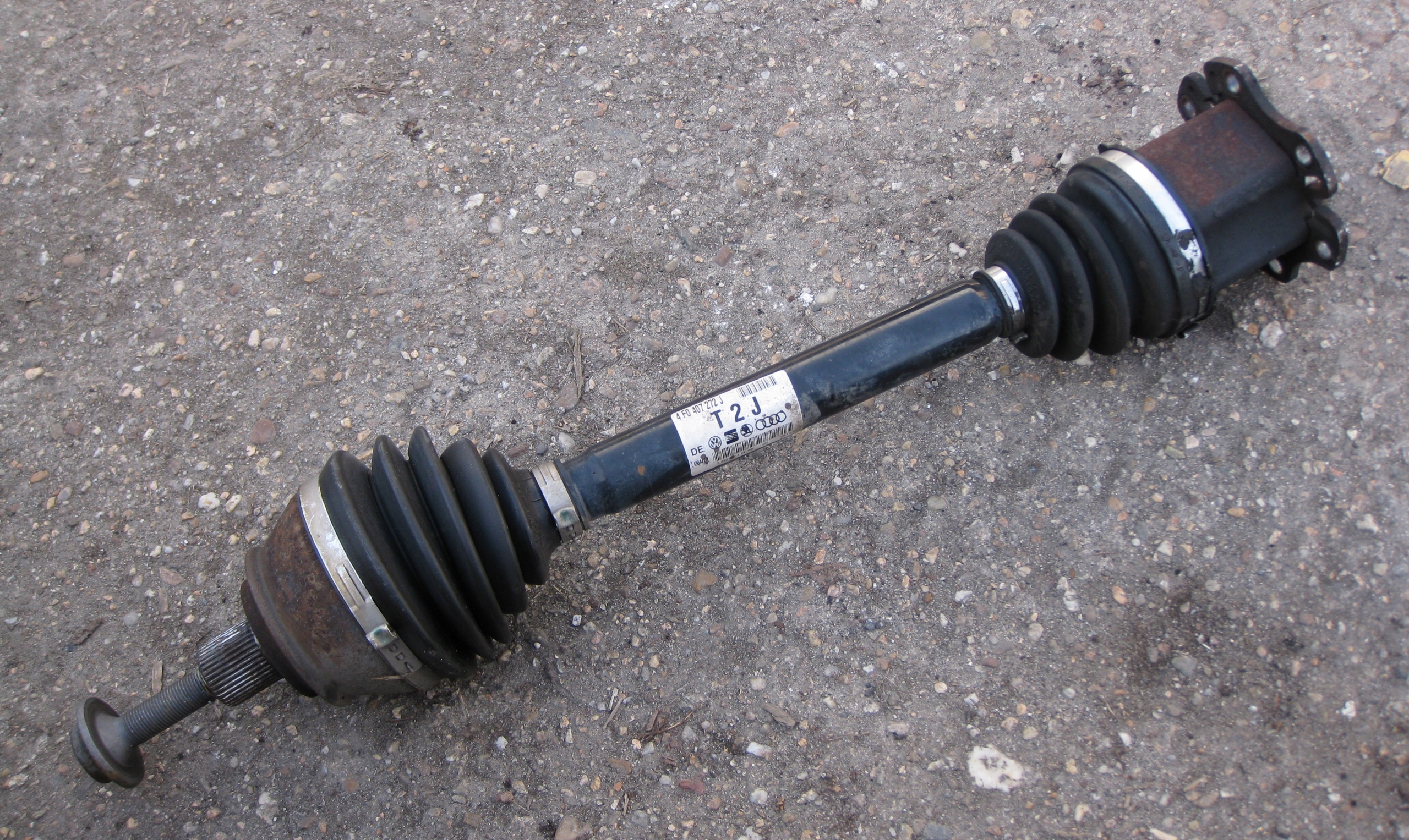 AUDI A6 C6 KOMBI 2.7 TDI 07R semi-axis right front 4F0407272J