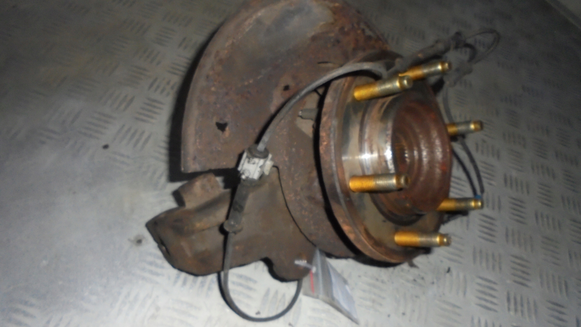 Маточина кулачковий Правий передній HUMMER H3 2005 3.5