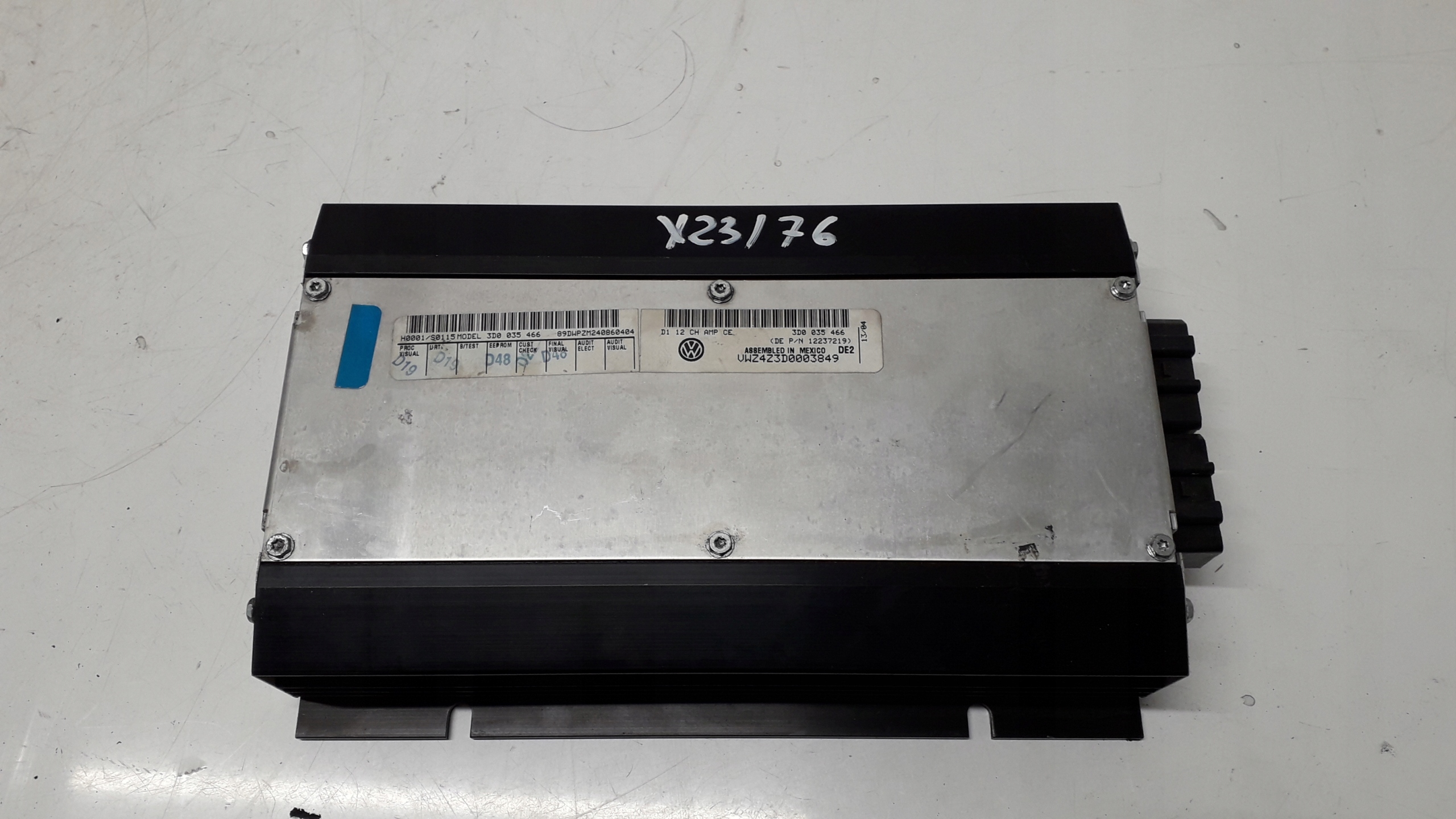 VW PHAETON WZMACNIACZ AUDIO 3D0035466